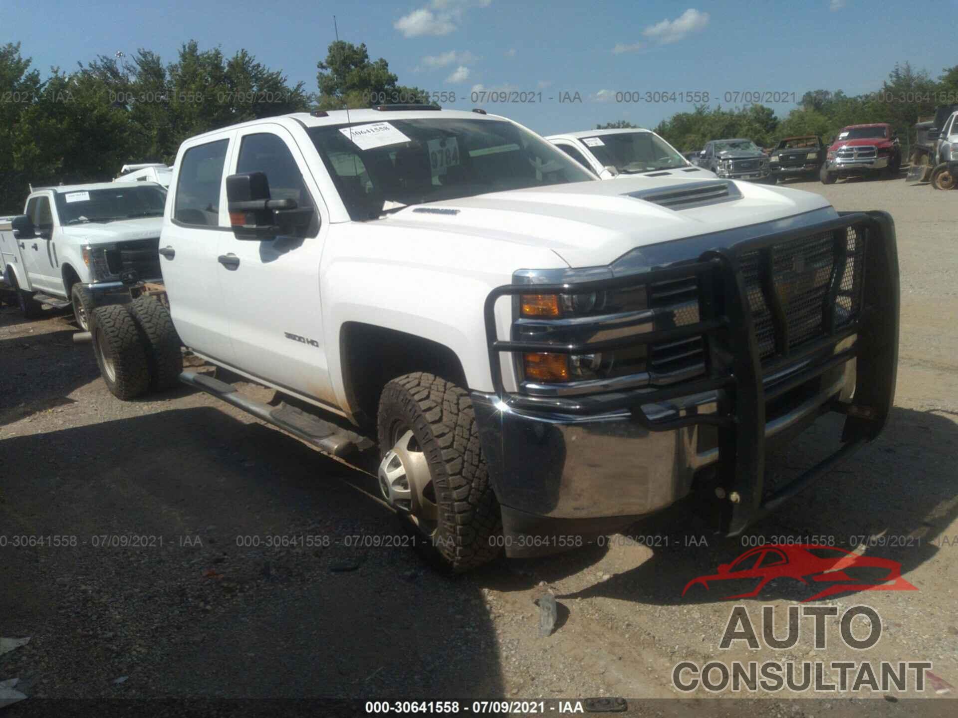 CHEVROLET SILVERADO 3500HD 2018 - 1GB4KYCY9JF119194