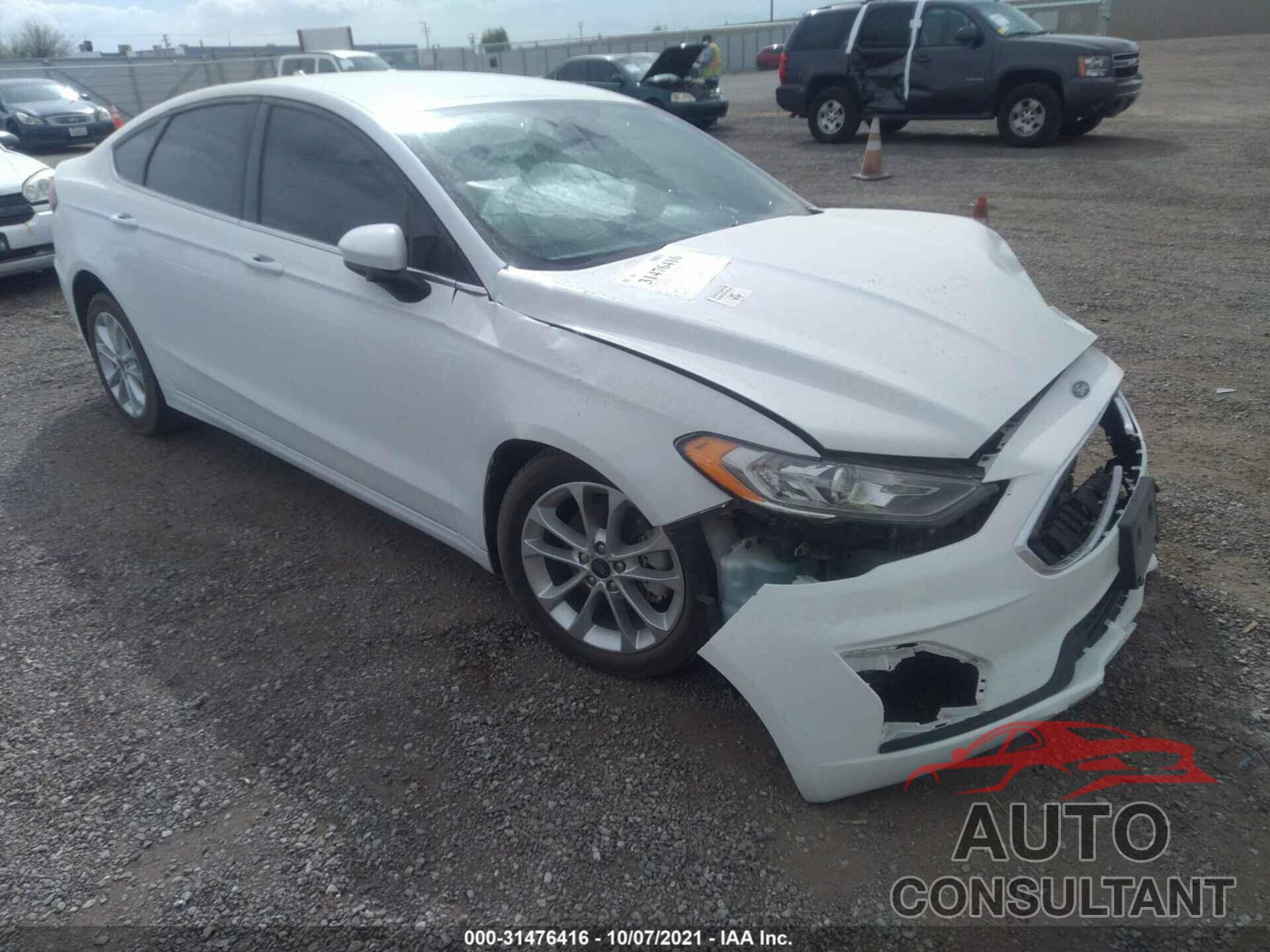 FORD FUSION HYBRID 2019 - 3FA6P0LU8KR200573