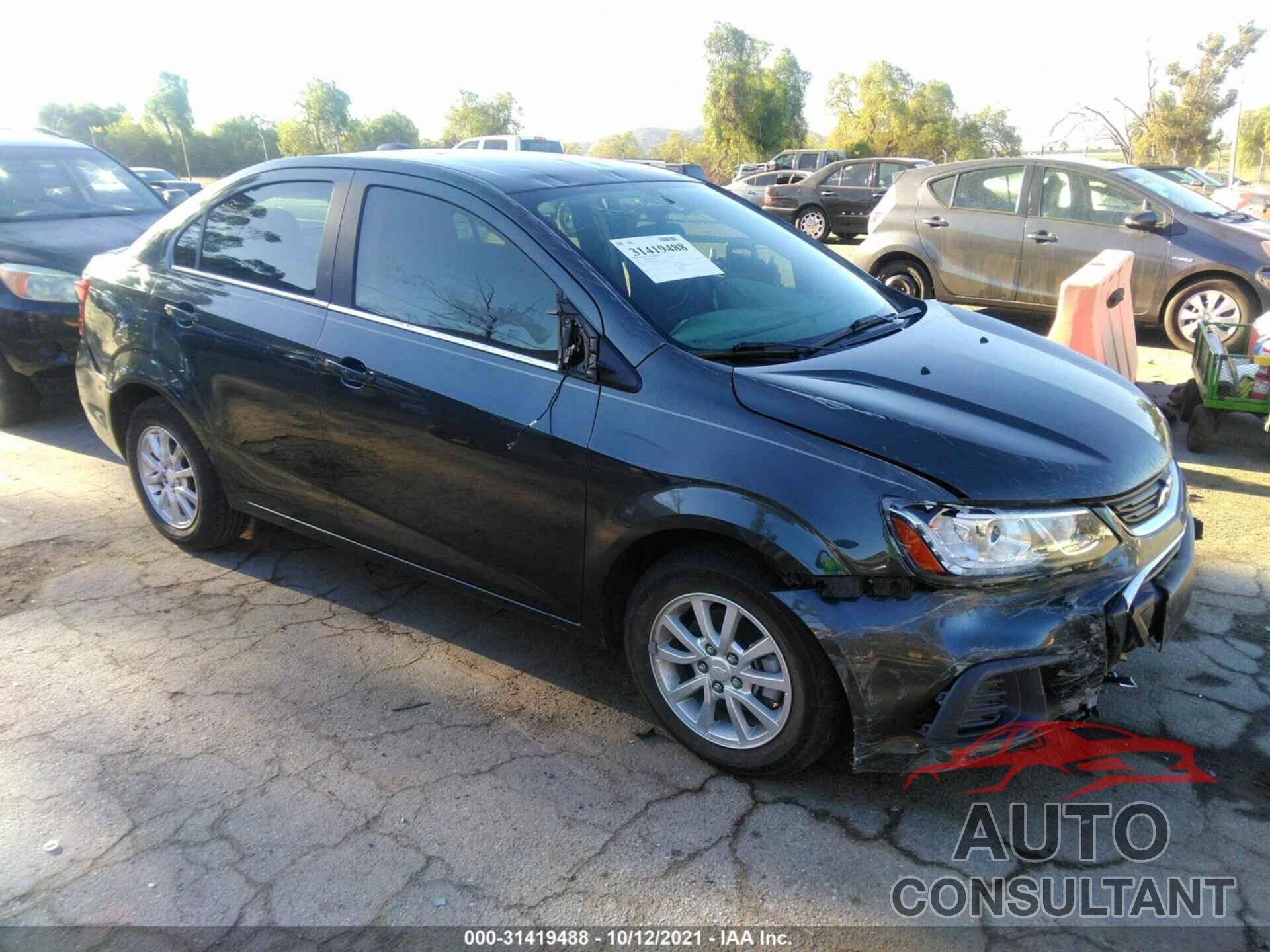 CHEVROLET SONIC 2019 - 1G1JD5SB6K4126307