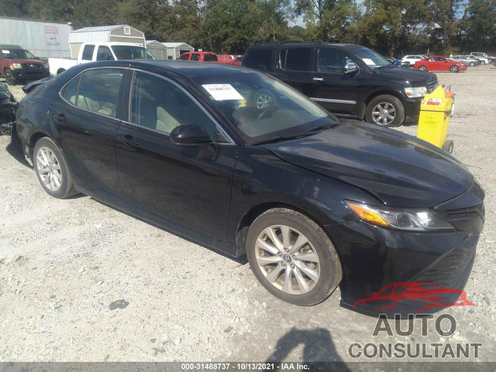 TOYOTA CAMRY 2018 - 4T1B11HK3JU649587