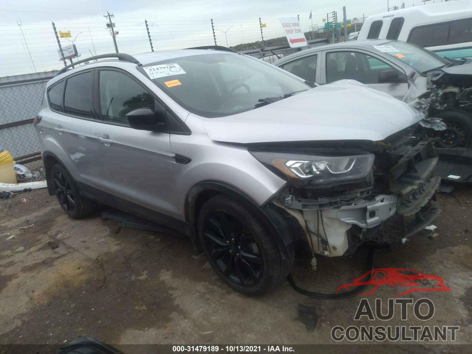 FORD ESCAPE 2019 - 1FMCU0GD5KUA41256