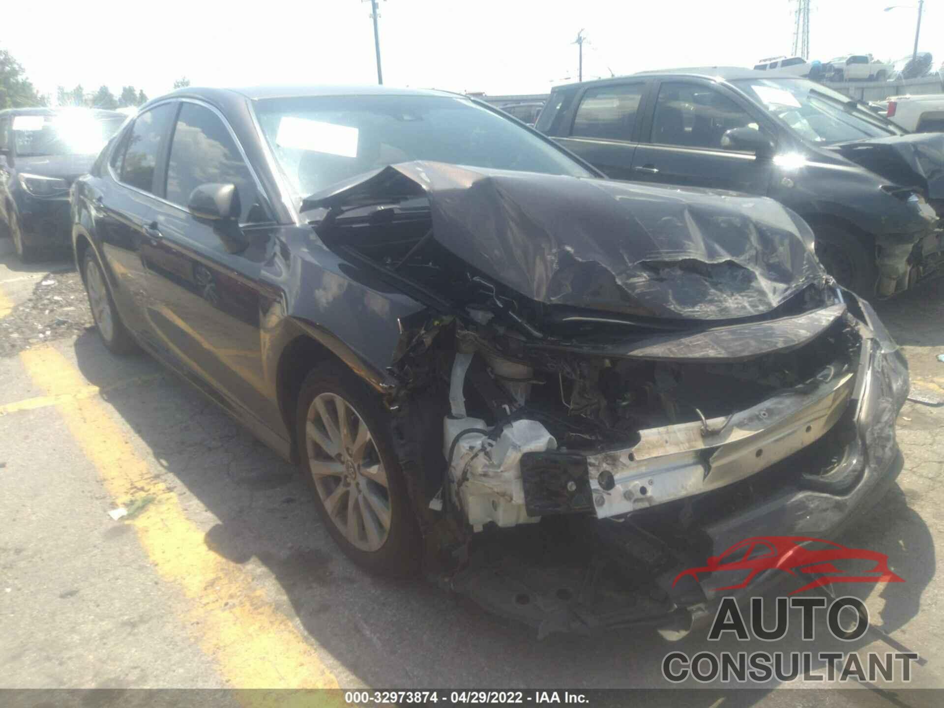 TOYOTA CAMRY 2018 - 4T1B11HK5JU108654