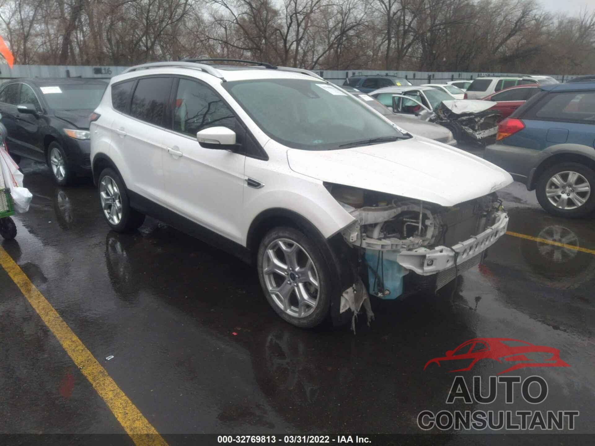 FORD ESCAPE 2017 - 1FMCU9J90HUD84901