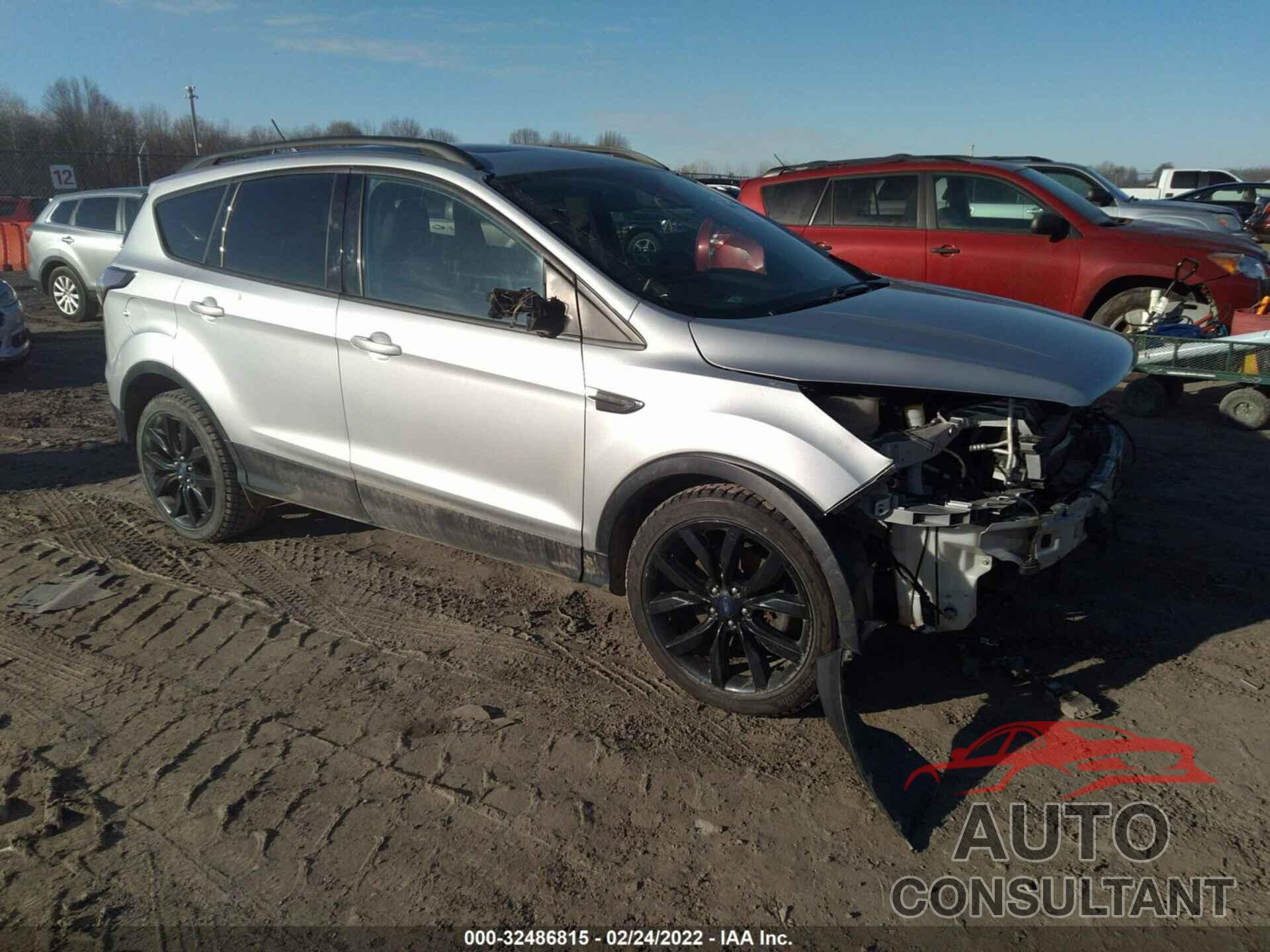 FORD ESCAPE 2018 - 1FMCU9GD8JUA15348