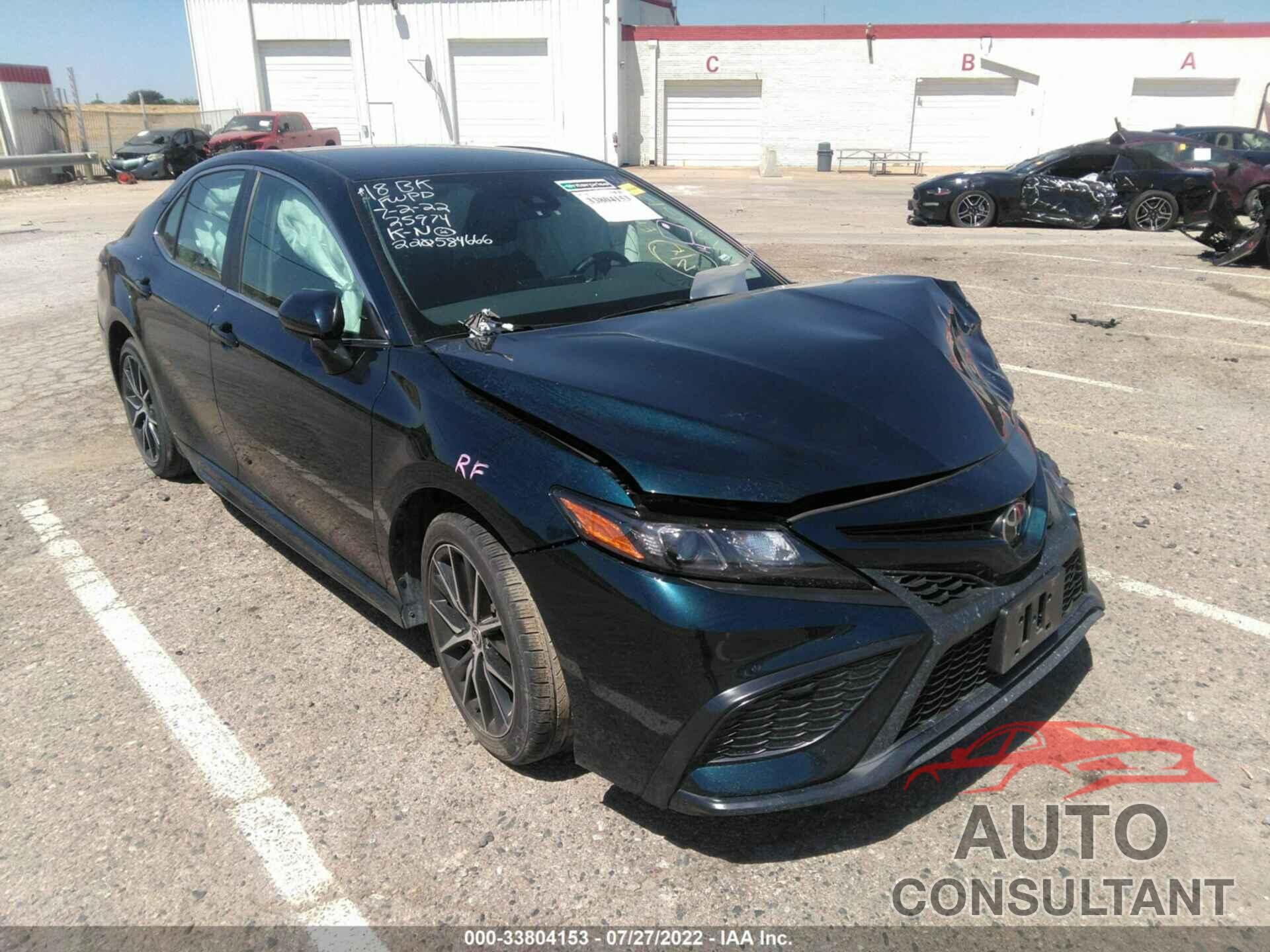 TOYOTA CAMRY 2021 - 4T1G11AK4MU598802