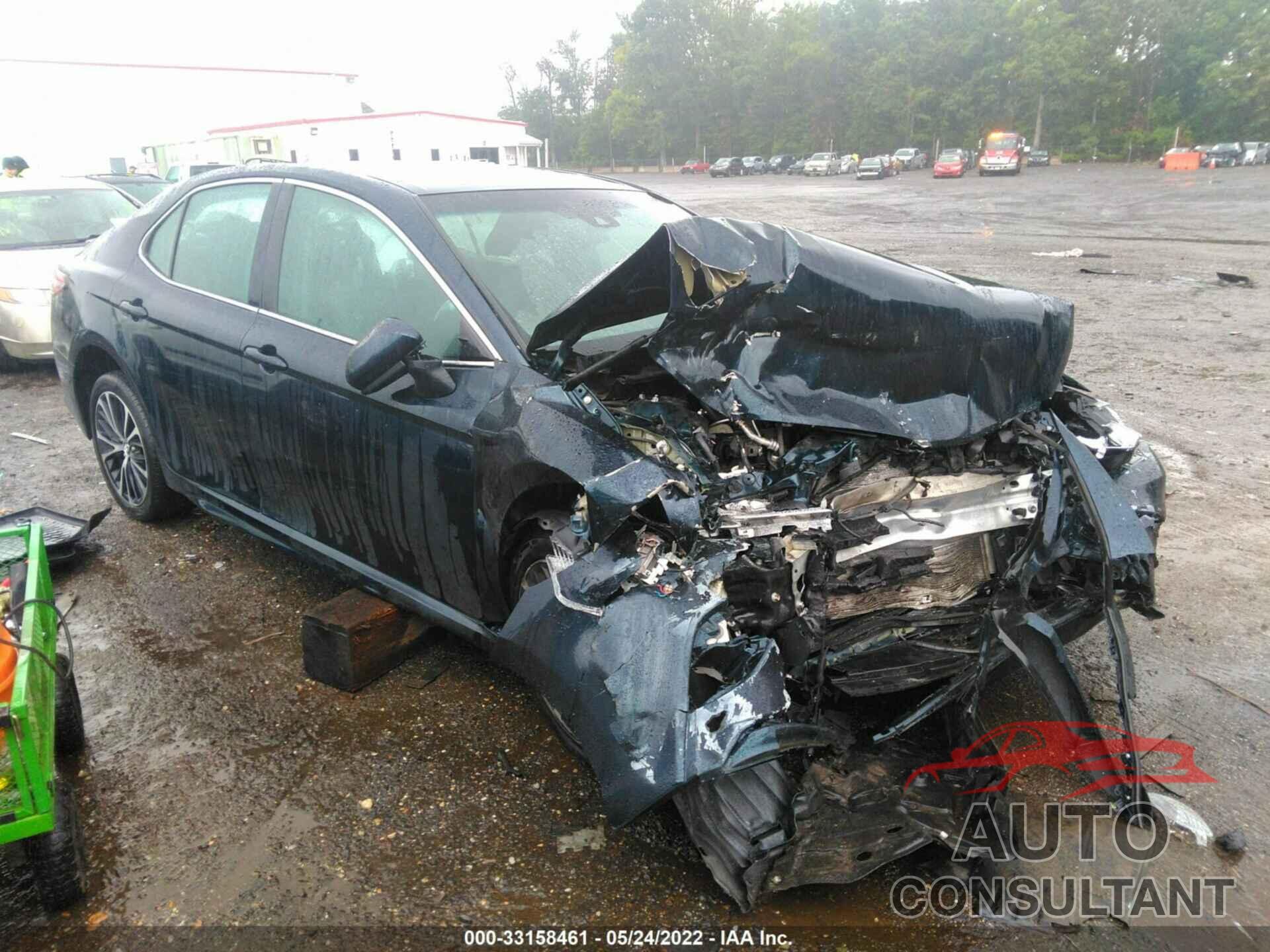 TOYOTA CAMRY 2018 - 4T1B11HK4JU595104
