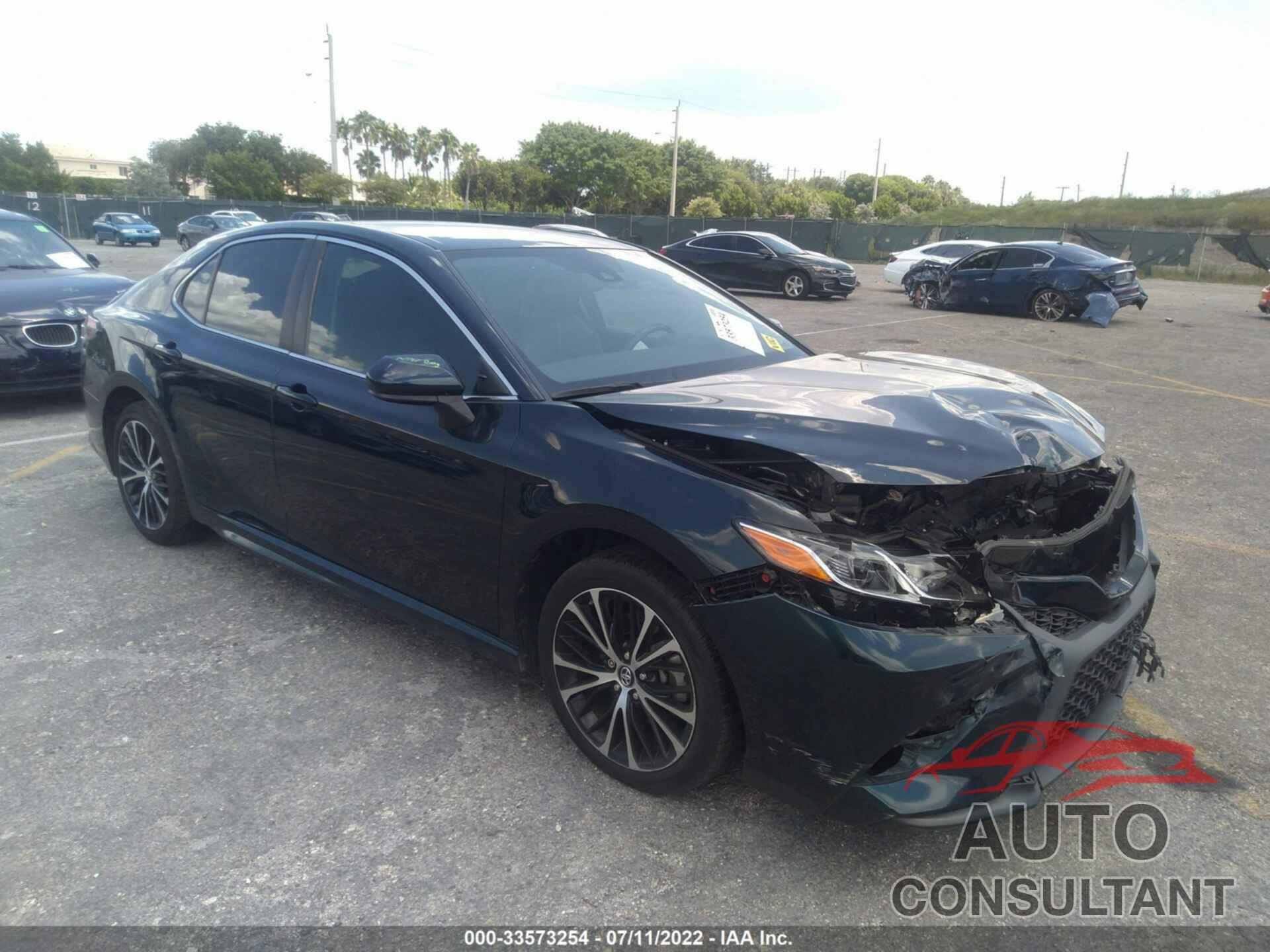 TOYOTA CAMRY 2019 - 4T1B11HK2KU701101
