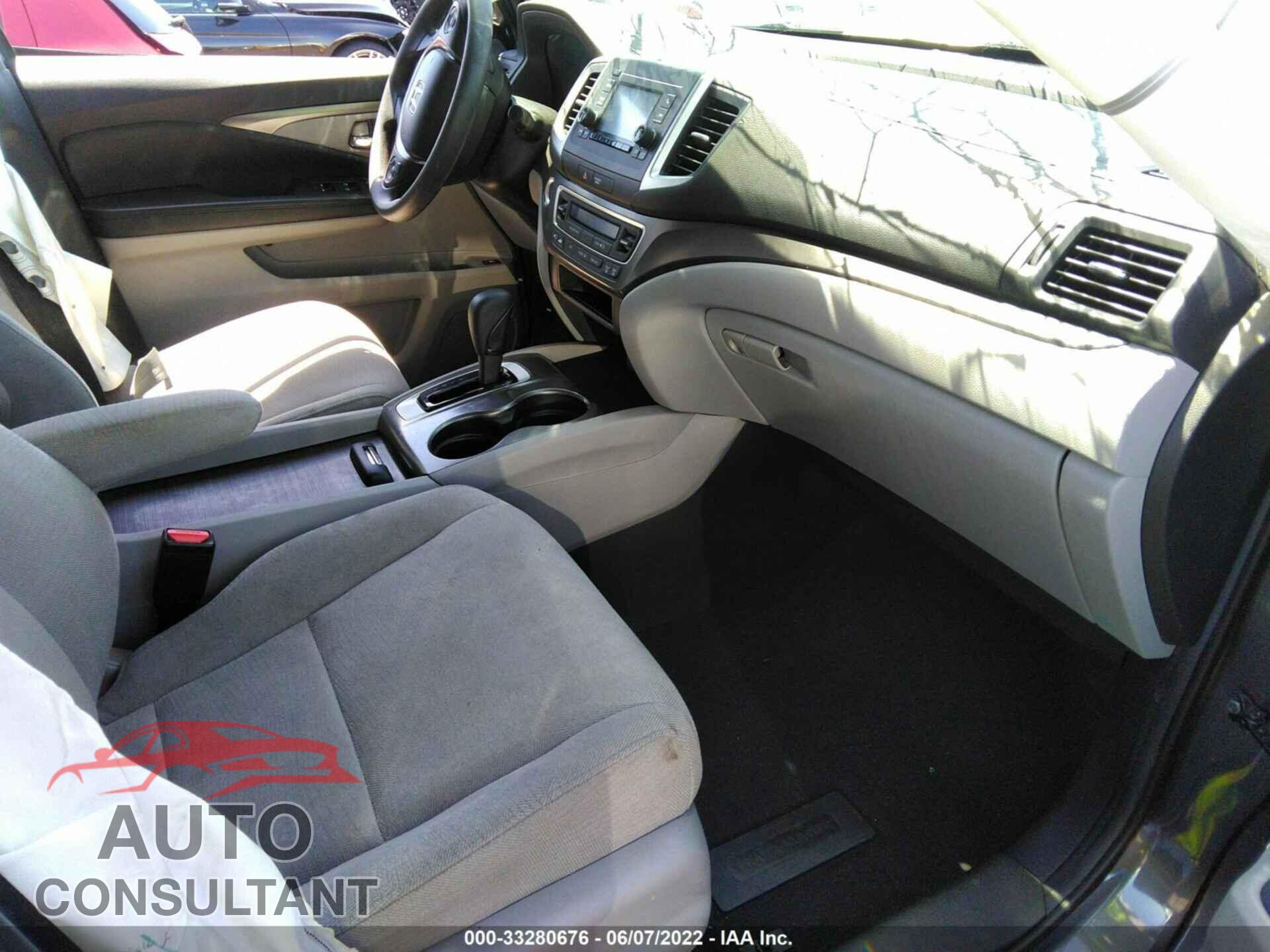 HONDA PILOT 2017 - 5FNYF5H16HB045887