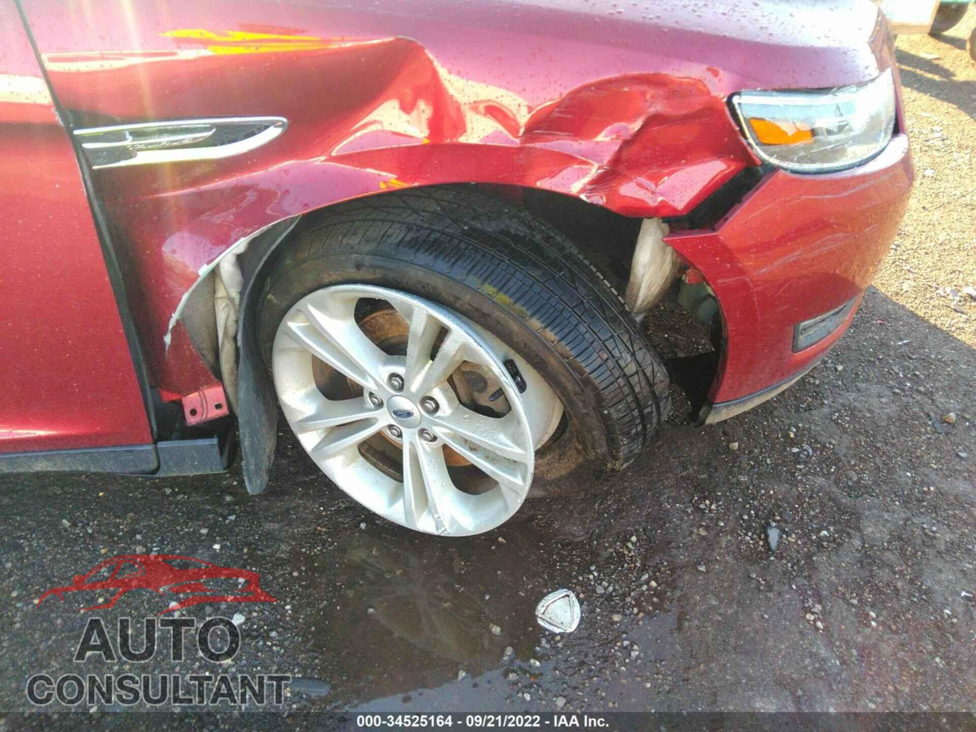 FORD TAURUS 2017 - 1FAHP2E86HG109838