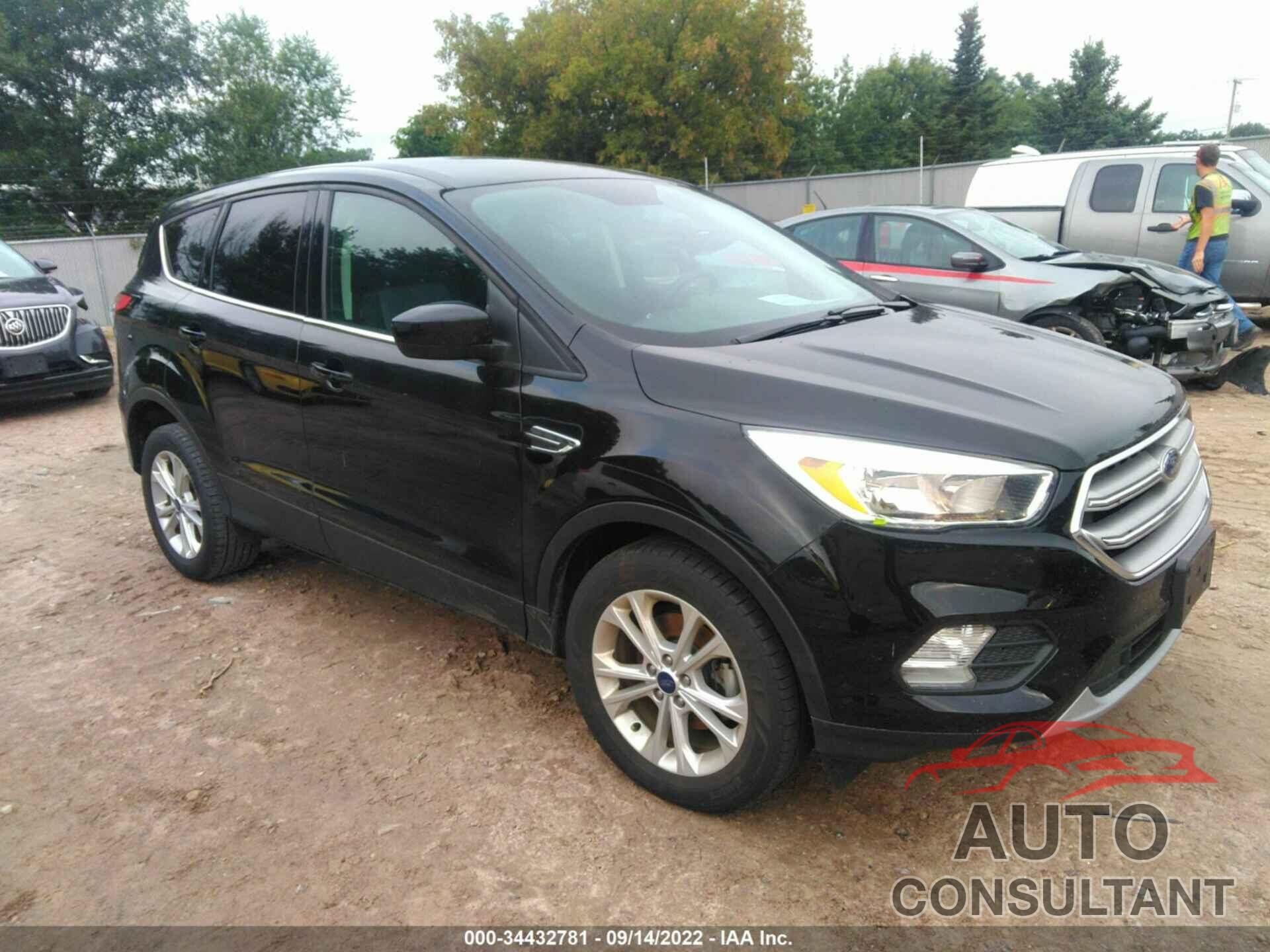 FORD ESCAPE 2017 - 1FMCU0GD9HUE96314