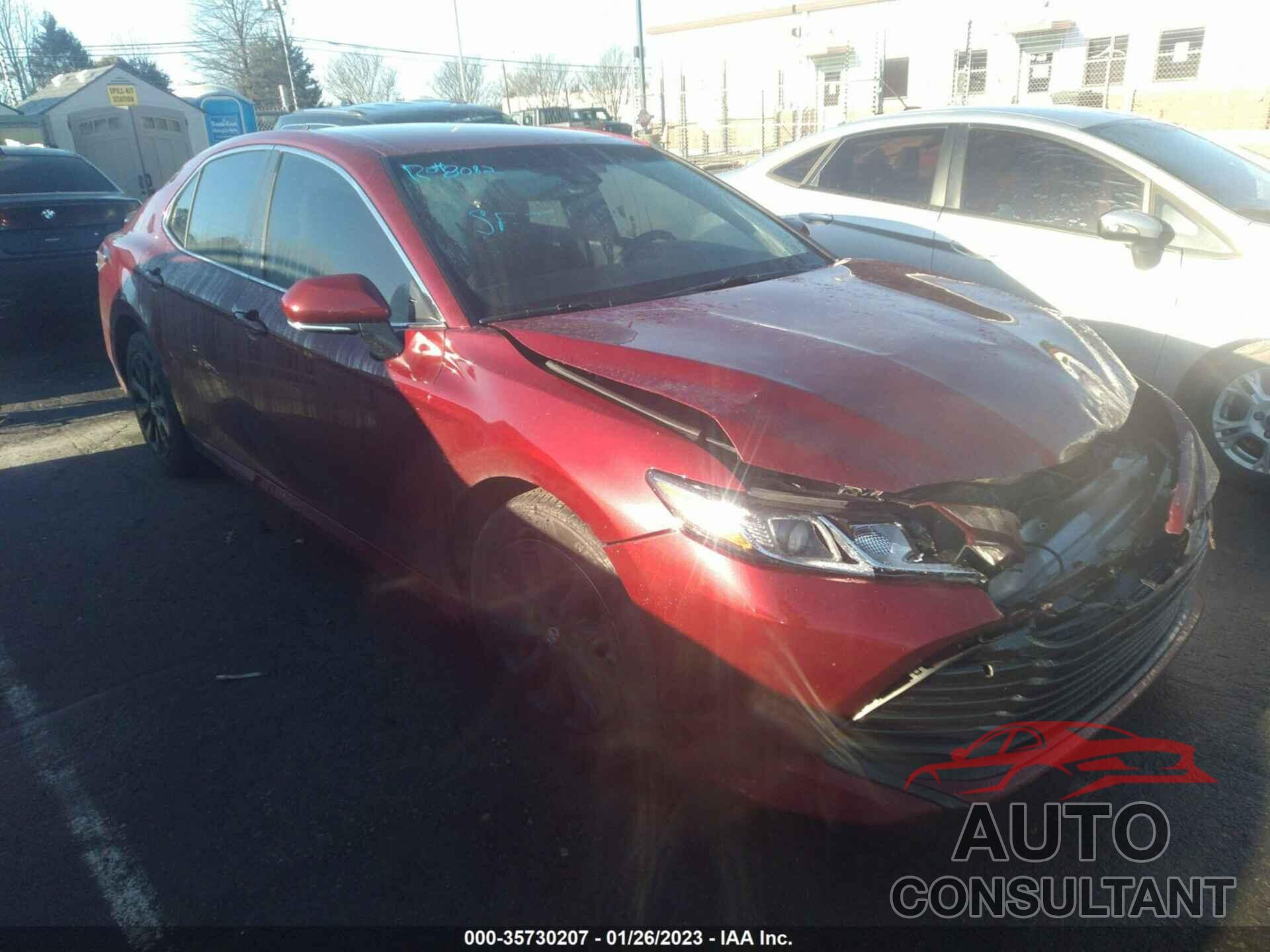 TOYOTA CAMRY 2018 - 4T1B11HK4JU665636