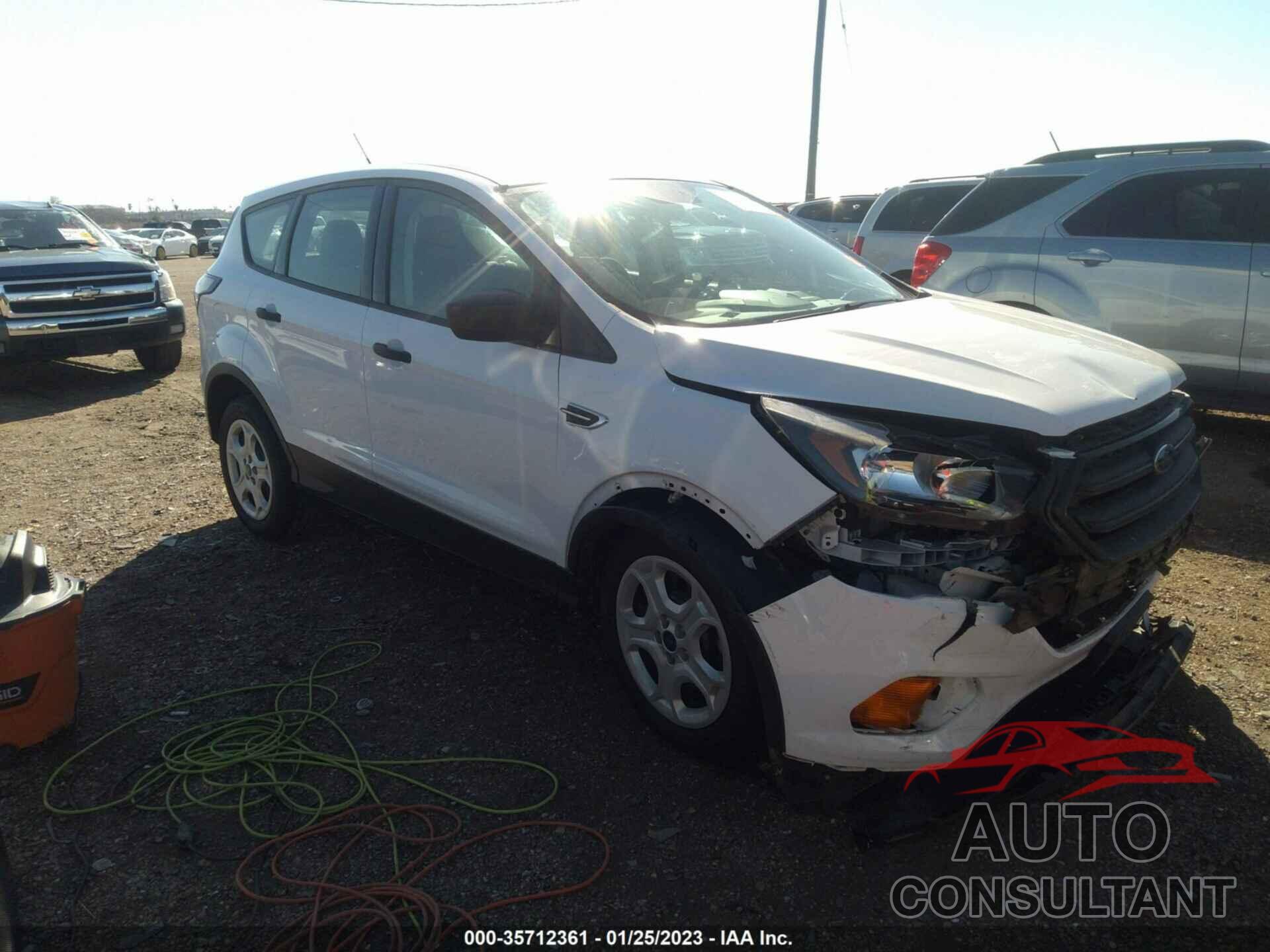 FORD ESCAPE 2018 - 1FMCU0F77JUB24424