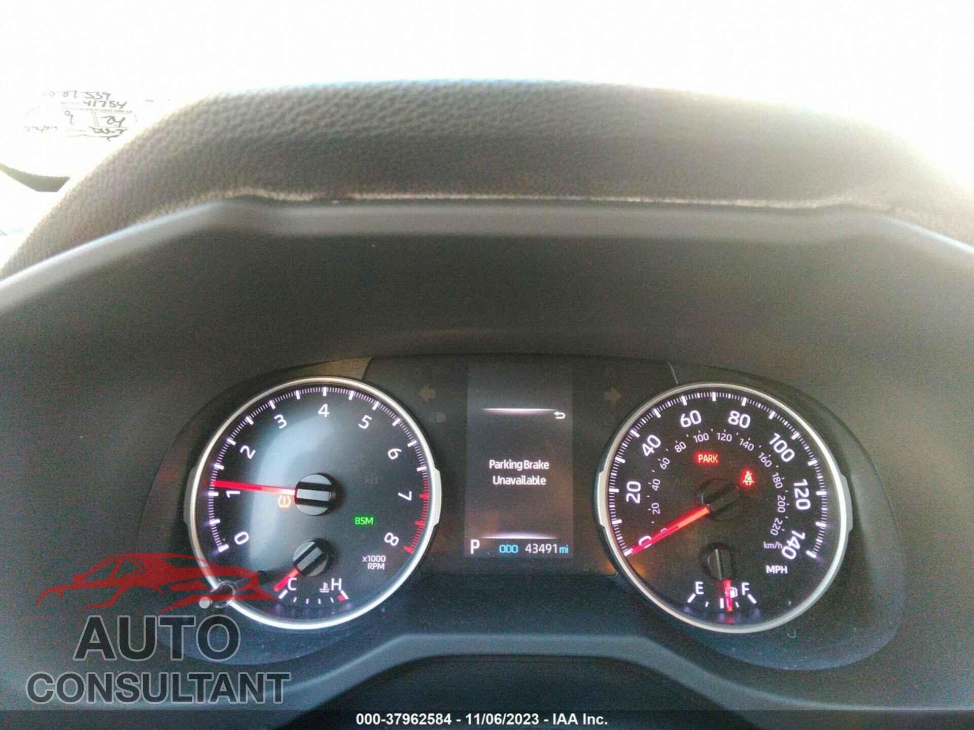TOYOTA RAV4 2019 - JTMP1RFV9KD027339