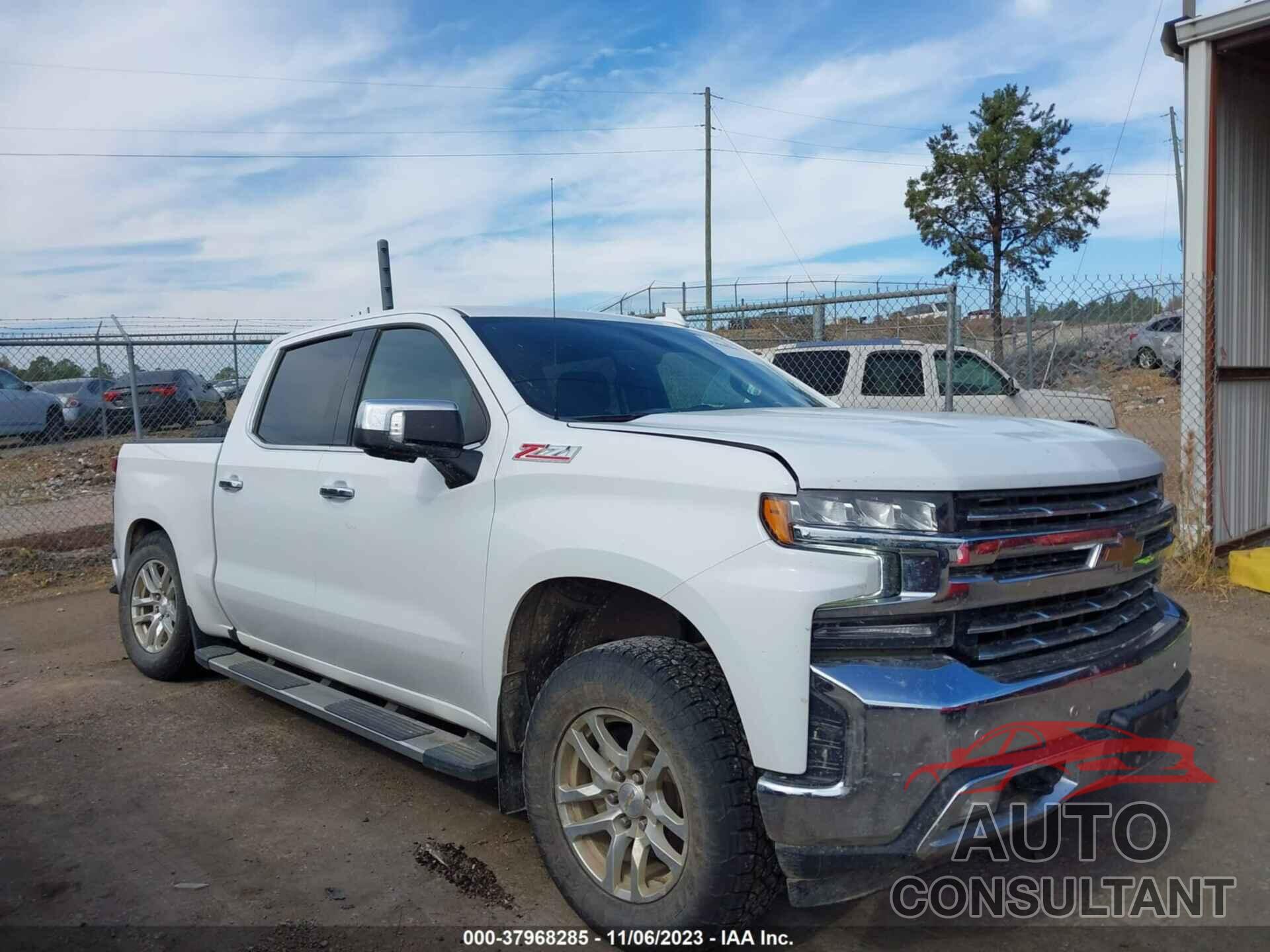CHEVROLET SILVERADO 1500 2021 - 1GCUYGED5MZ137063