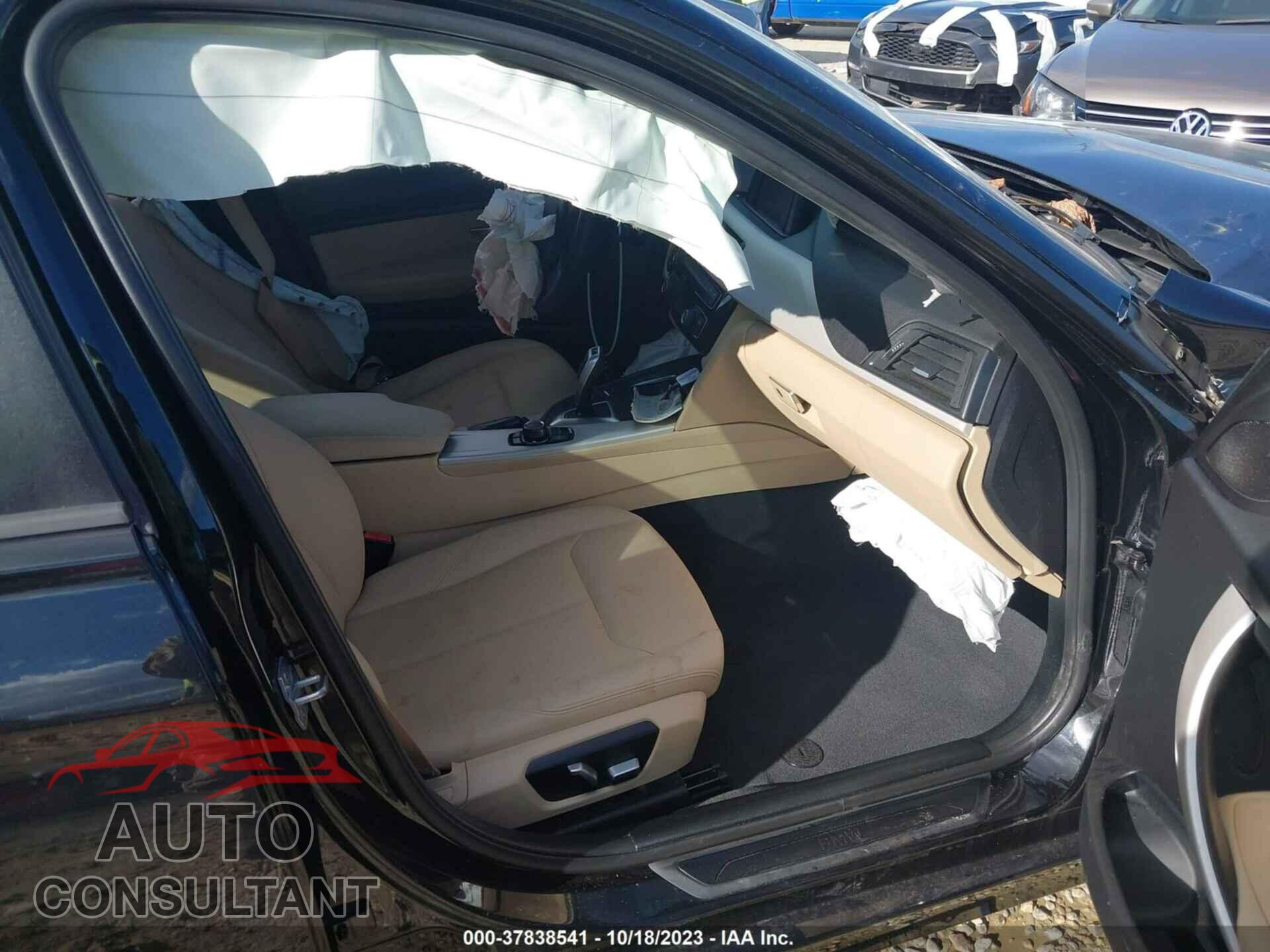 BMW 3 SERIES 2018 - WBA8A9C53JAH13045