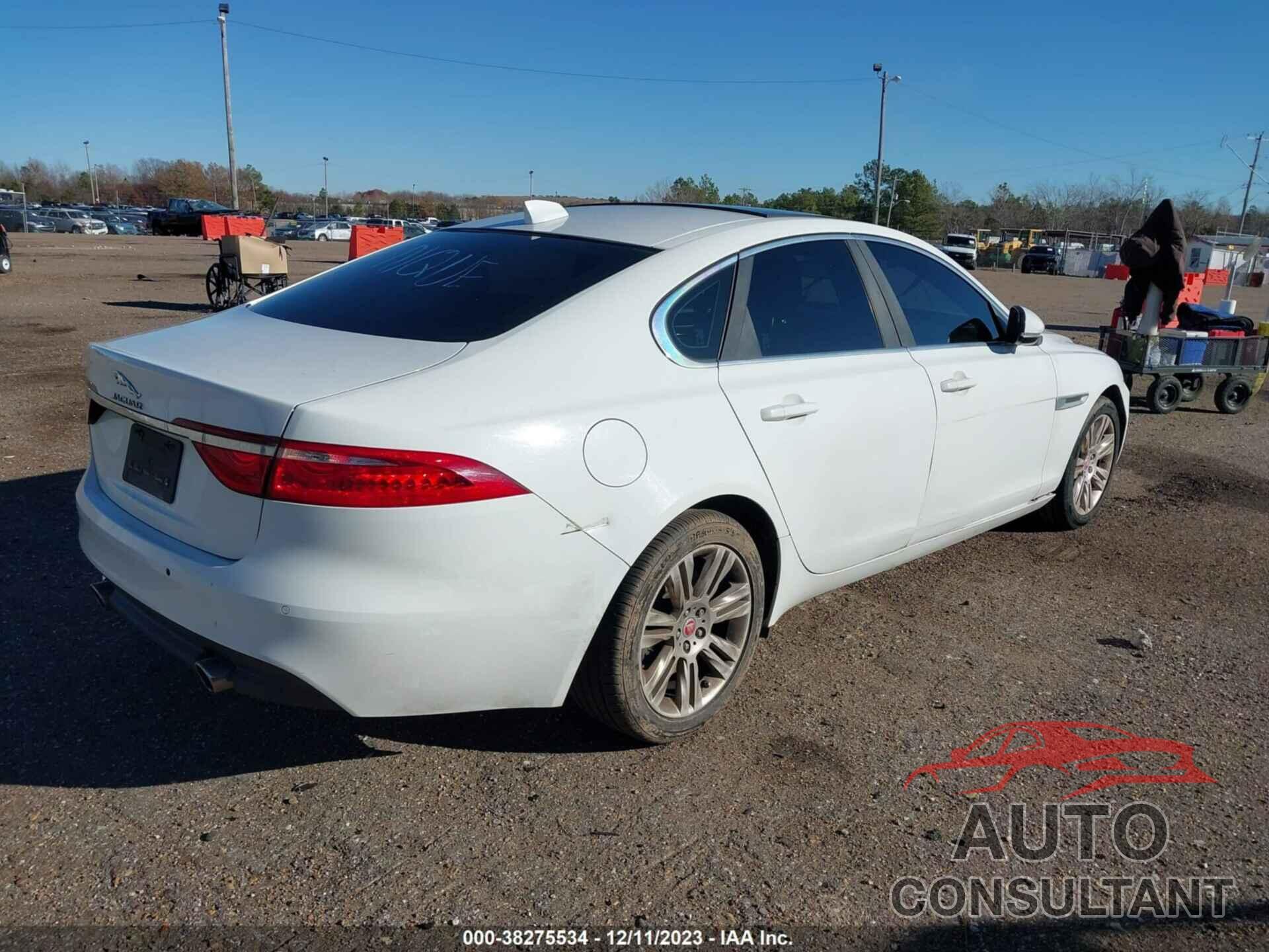 JAGUAR XF 2017 - SAJBD4BV0HCY38618