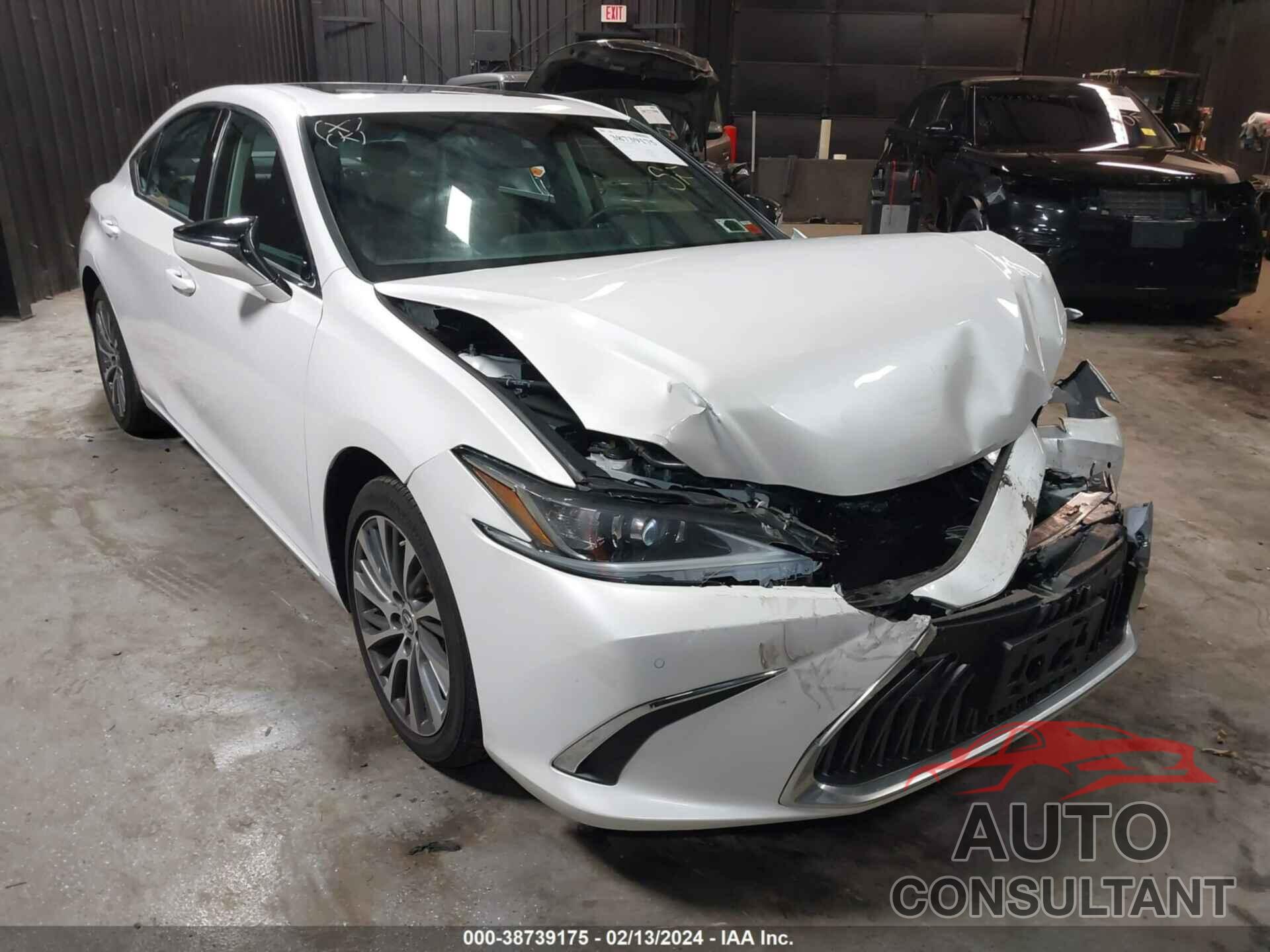 LEXUS ES 2019 - 58ABZ1B17KU033734