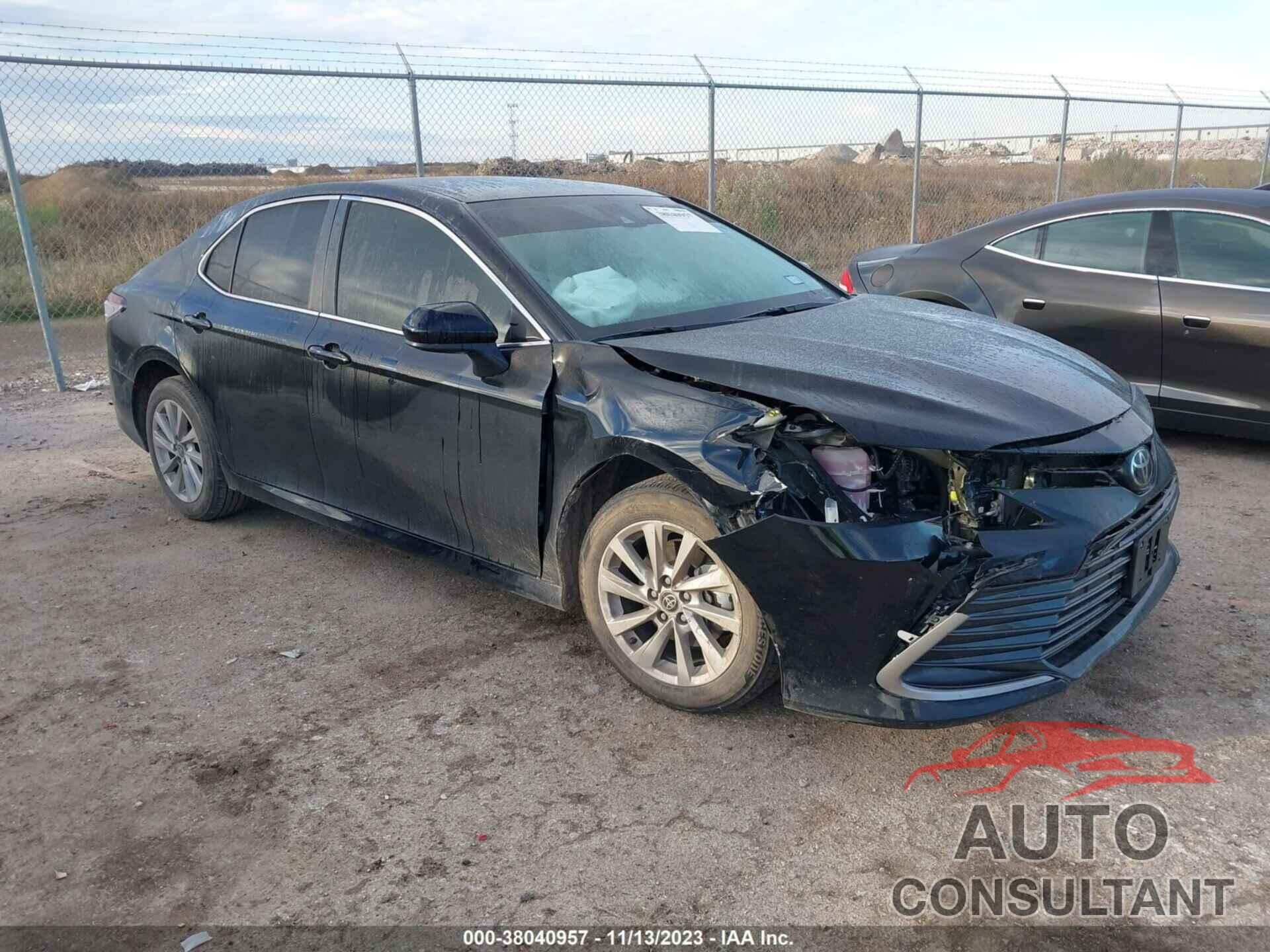TOYOTA CAMRY 2023 - 4T1C11AK4PU774962