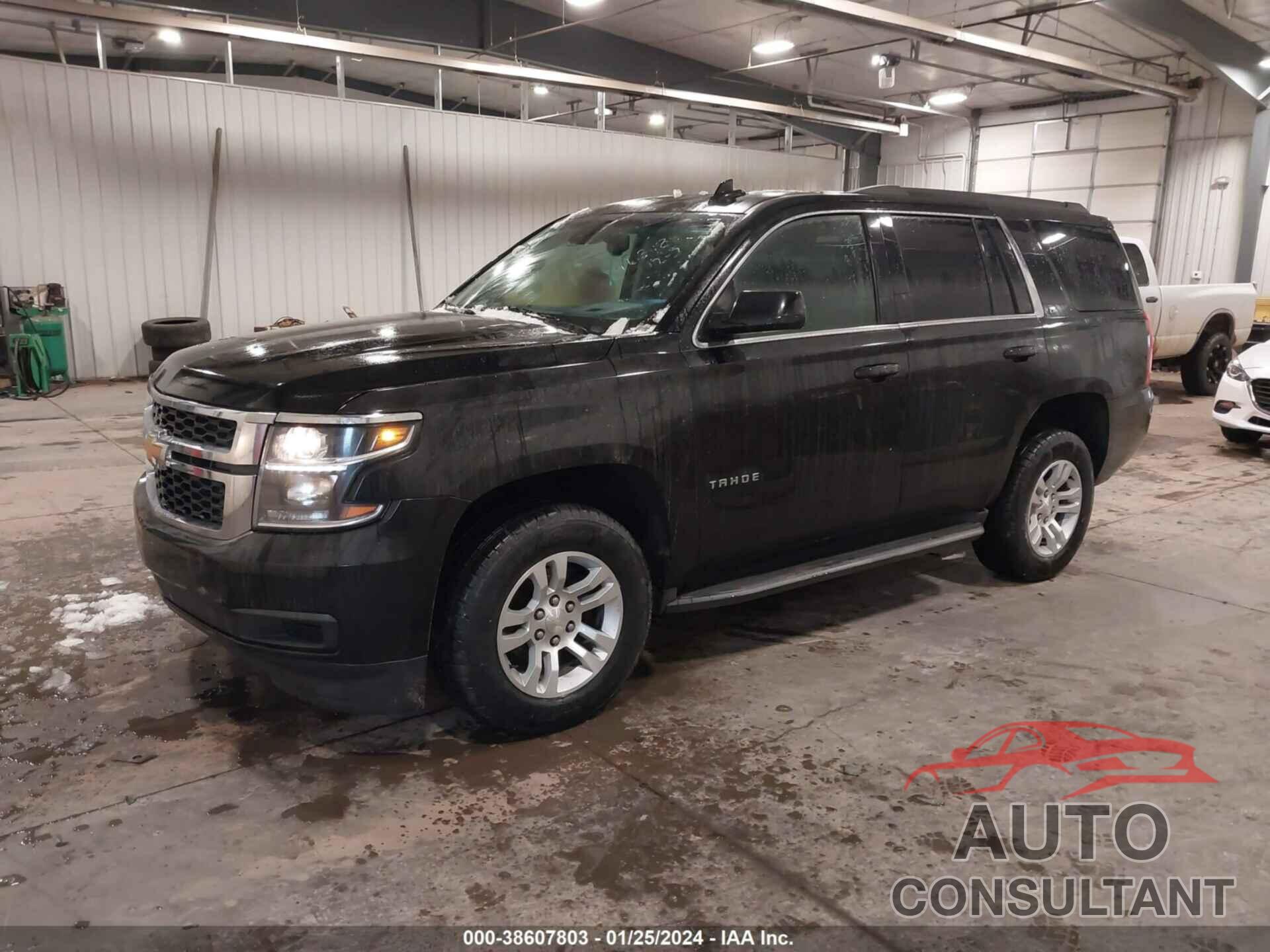 CHEVROLET TAHOE 2017 - 1GNSKBKCXHR174453