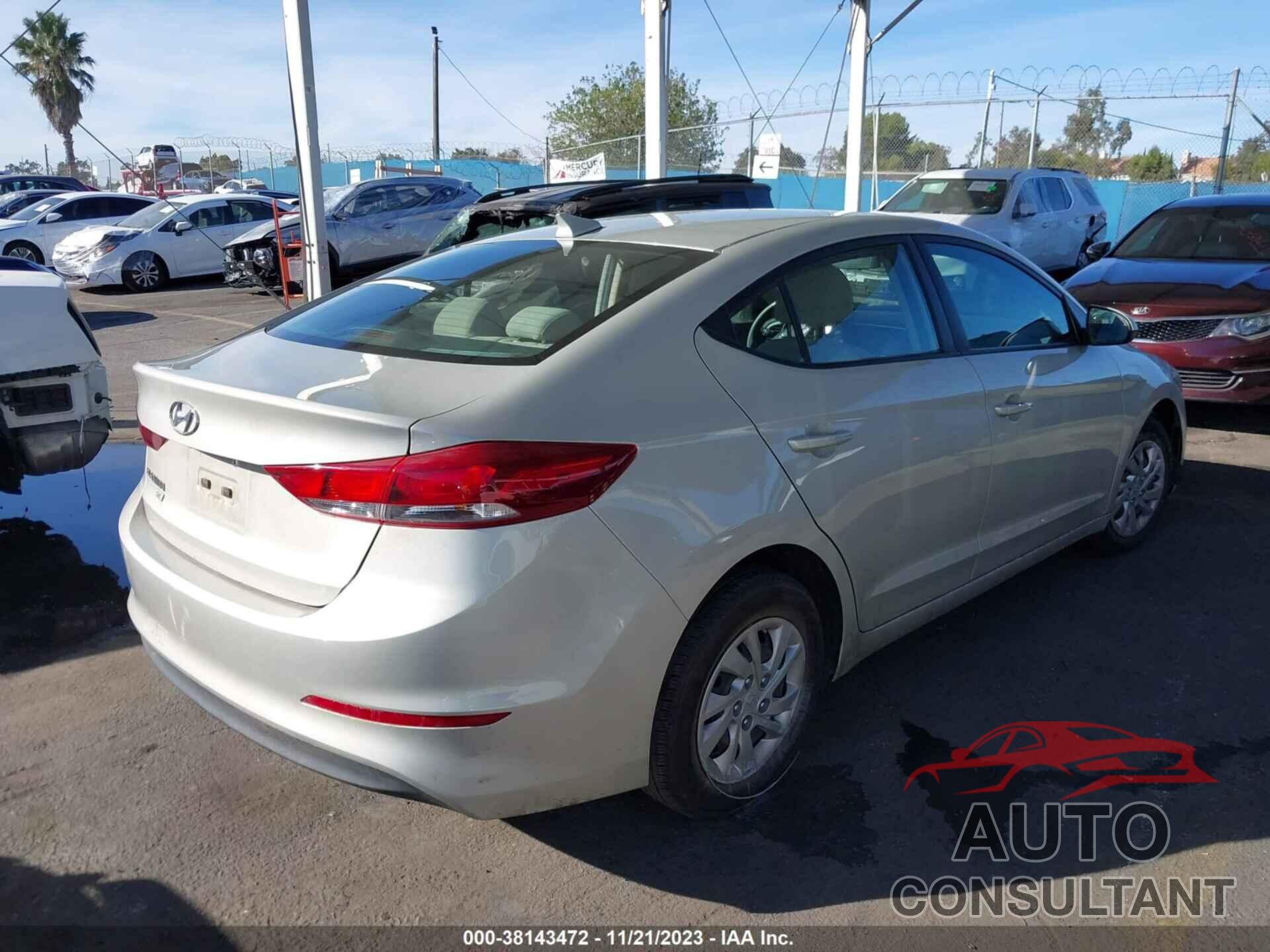 HYUNDAI ELANTRA 2018 - 5NPD74LF3JH400241