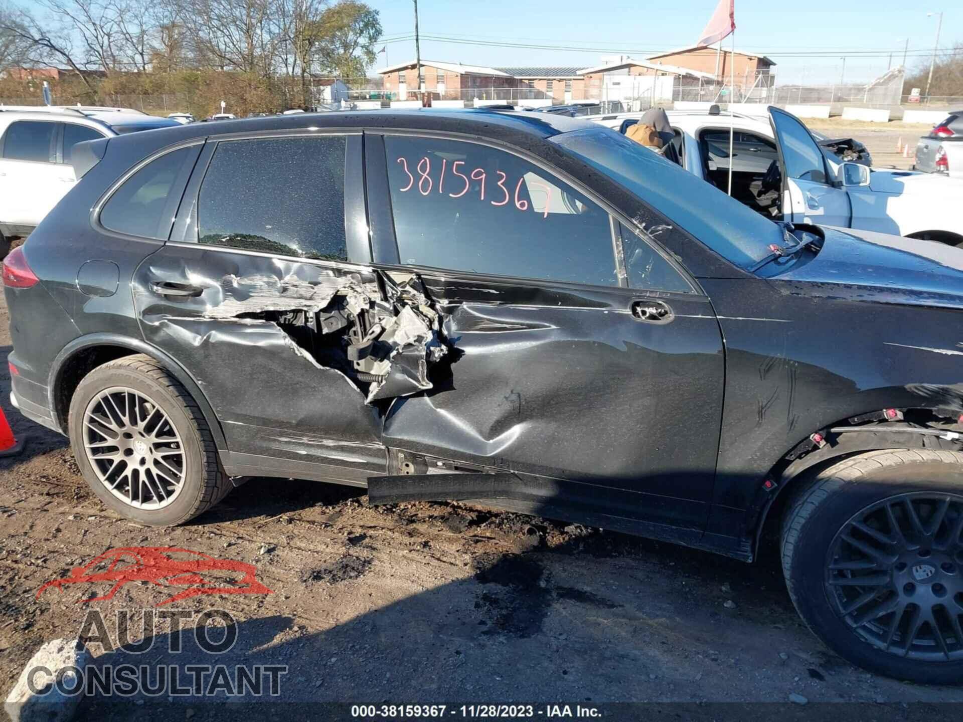 PORSCHE CAYENNE 2017 - WP1AA2A22HKA83149