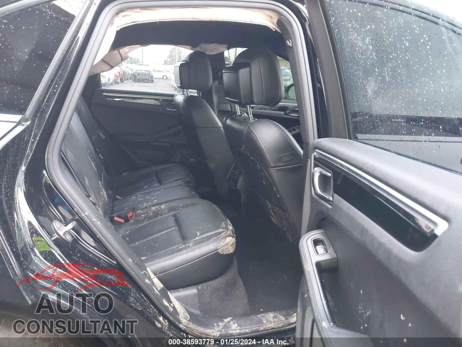 PORSCHE MACAN 2018 - WP1AA2A54JLB10040
