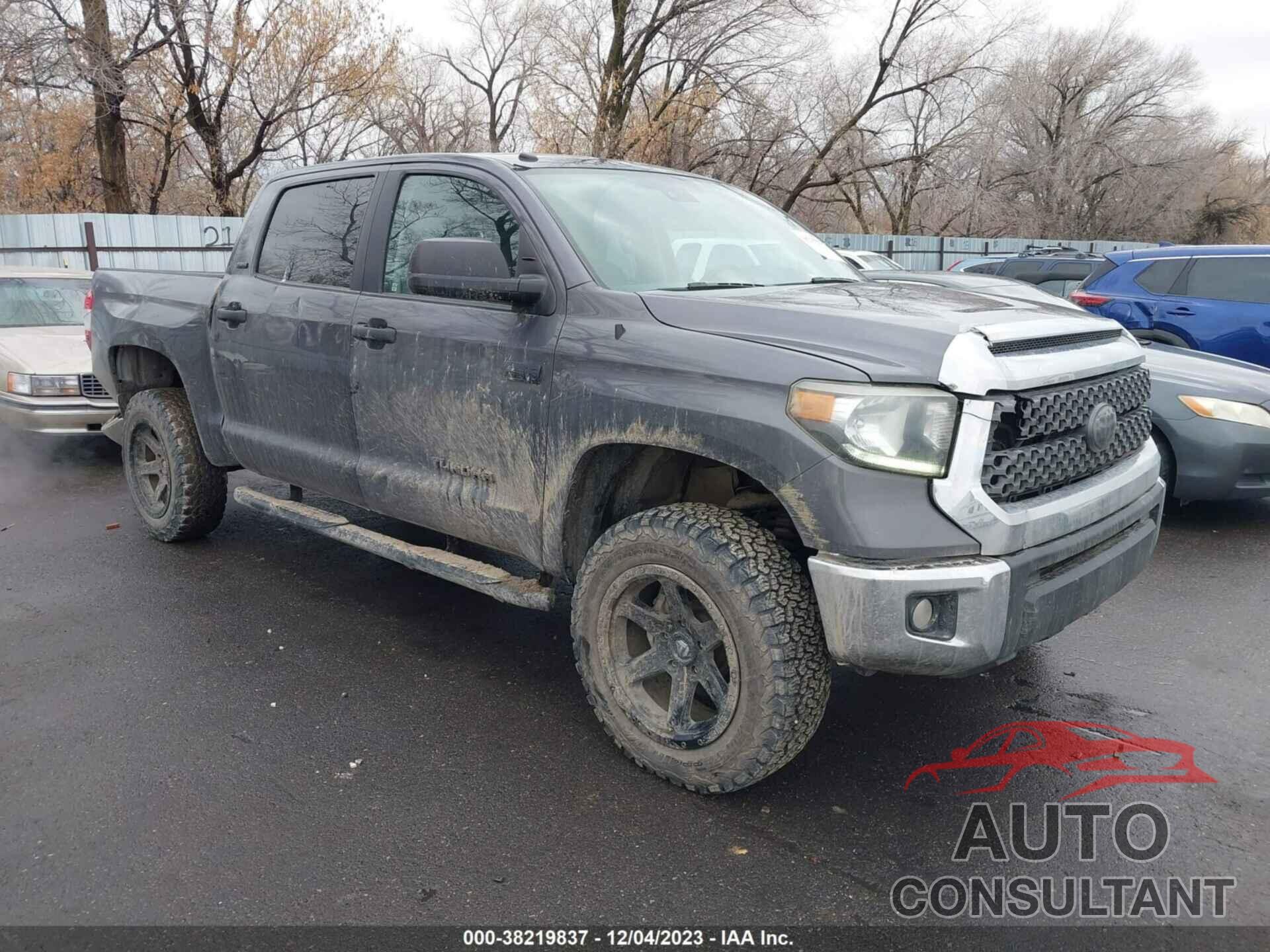 TOYOTA TUNDRA 2018 - 5TFDY5F14JX766507