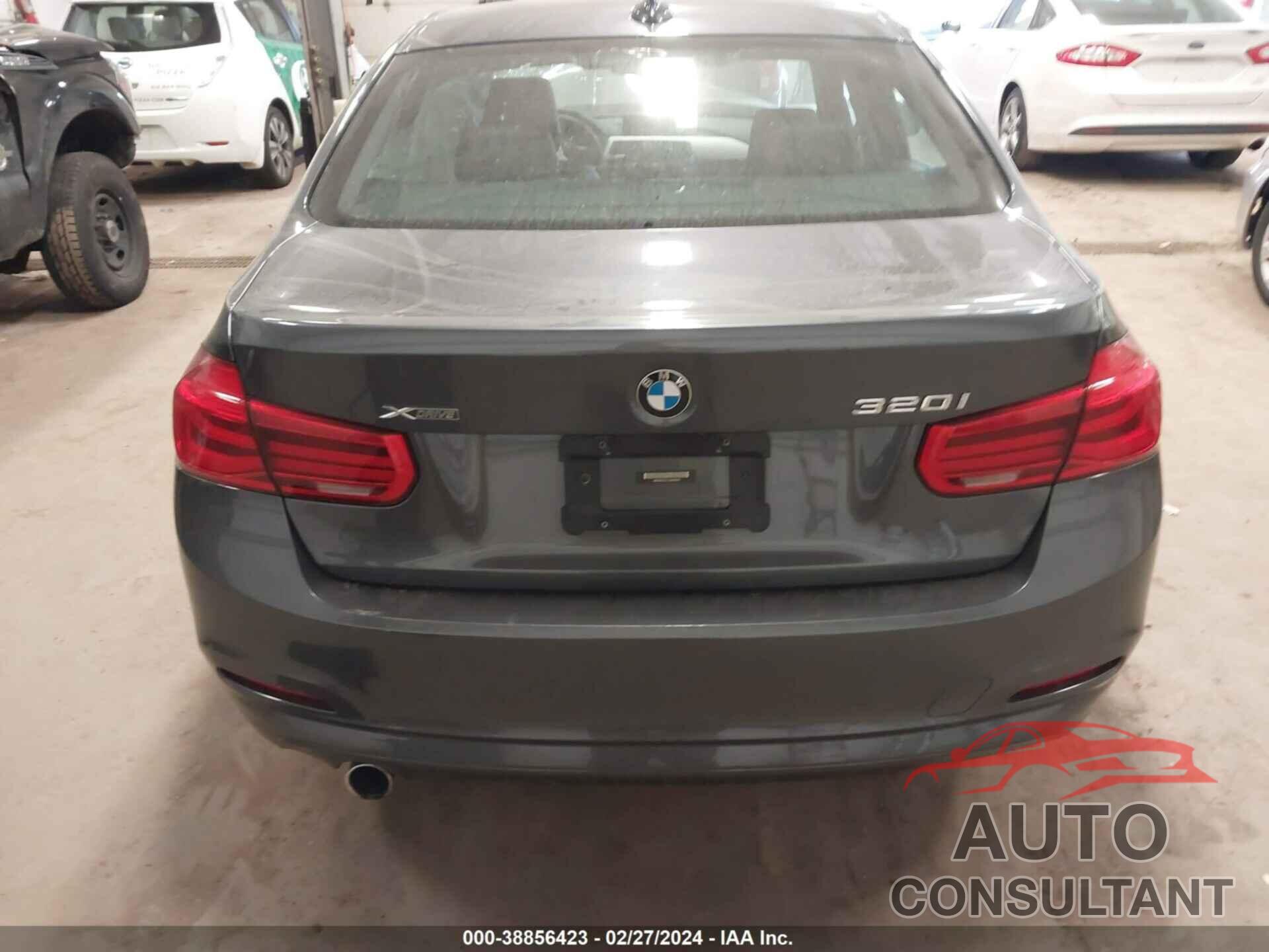 BMW 320I 2018 - WBA8A3C51JA494659