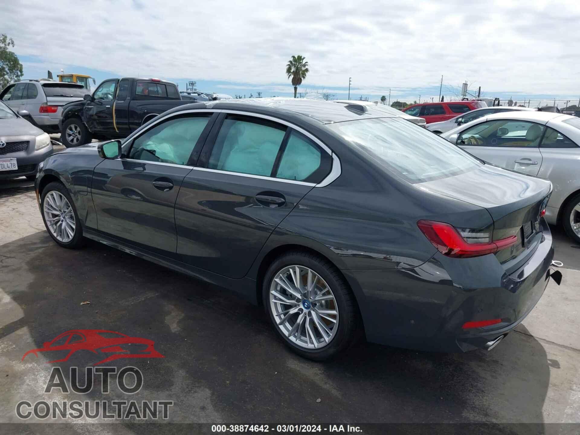 BMW 330E 2024 - 3MW39FF02R8E27239