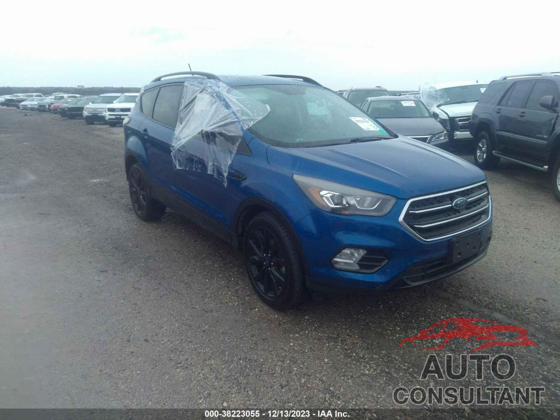 FORD ESCAPE 2018 - 1FMCU0GDXJUA96915