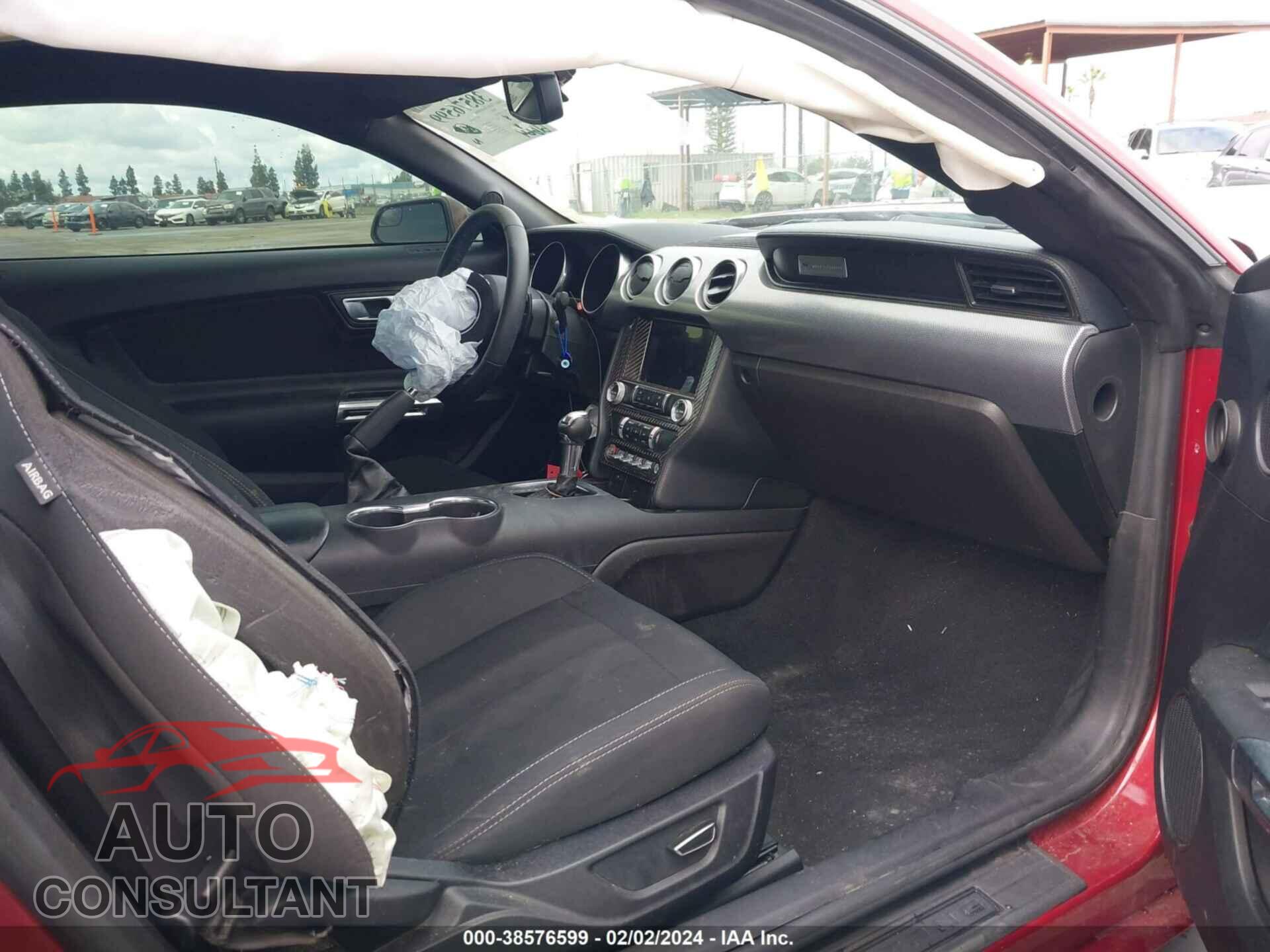 FORD MUSTANG 2019 - 1FA6P8TH2K5186142