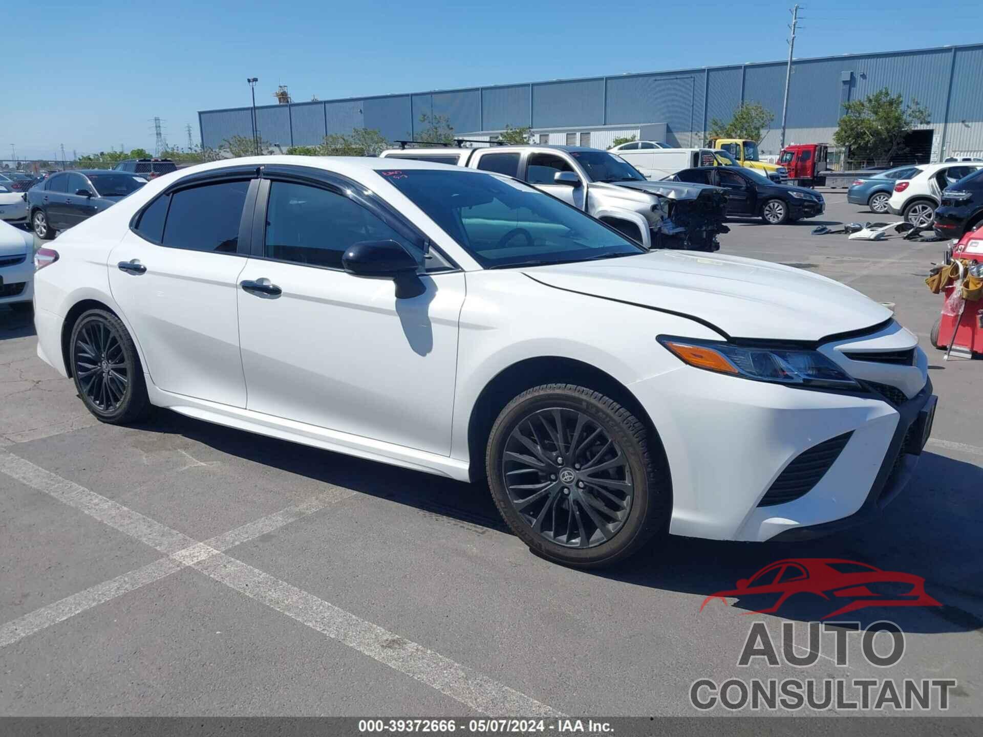 TOYOTA CAMRY 2020 - 4T1G11AK3LU378503