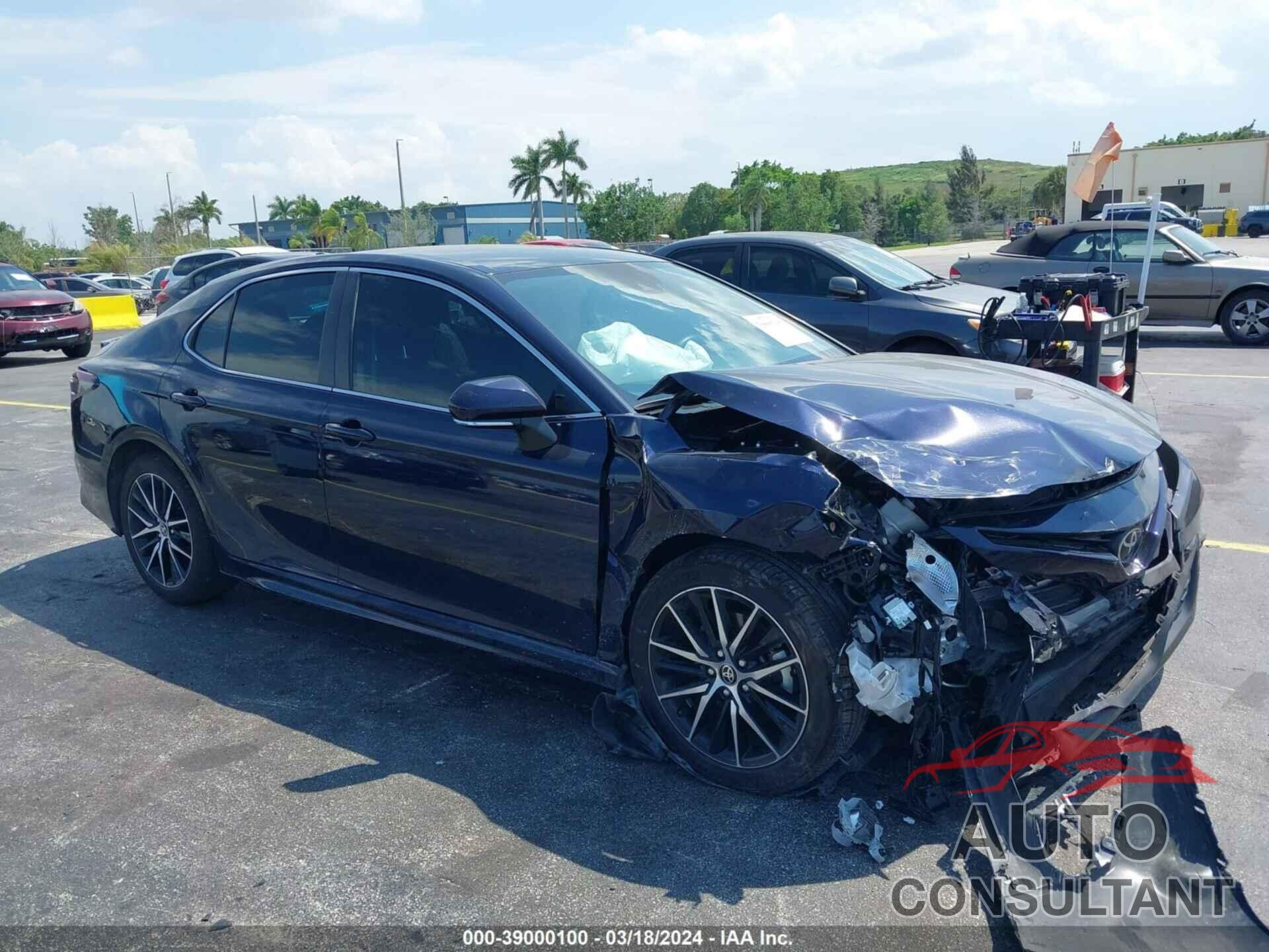 TOYOTA CAMRY 2022 - 4T1G11AK3NU632505