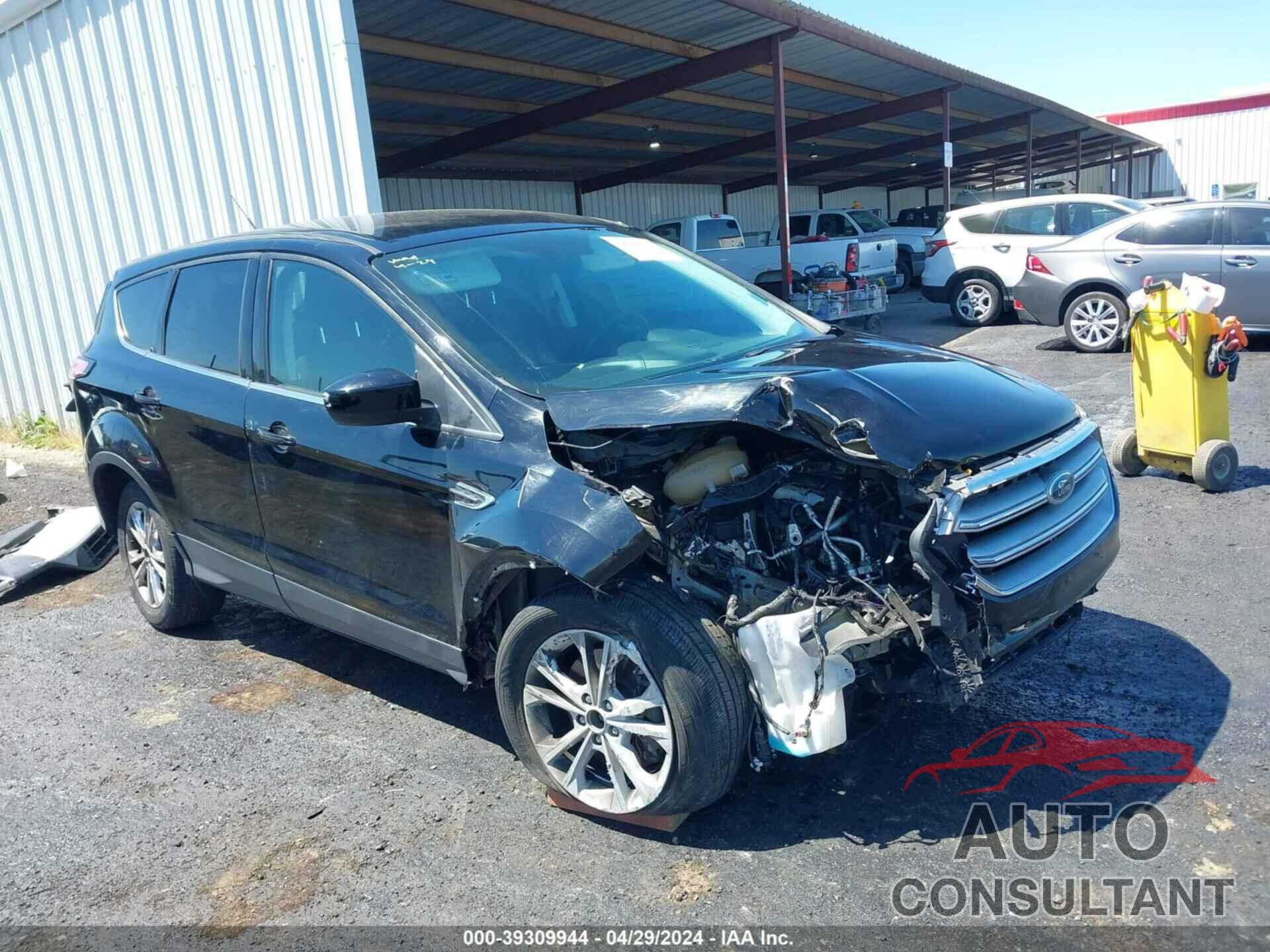 FORD ESCAPE 2017 - 1FMCU0G91HUB04390