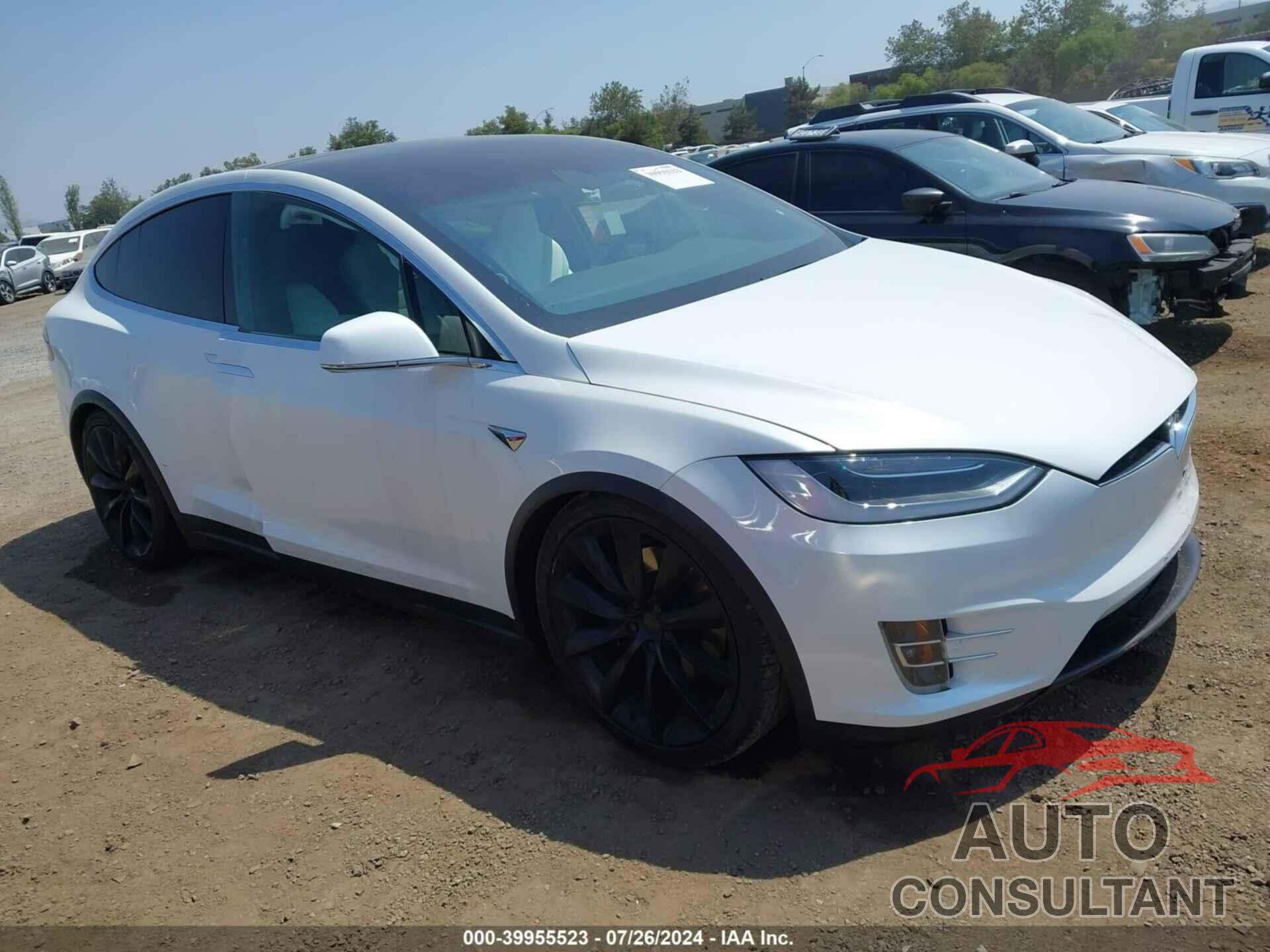 TESLA MODEL X 2018 - 5YJXCBE21JF103538