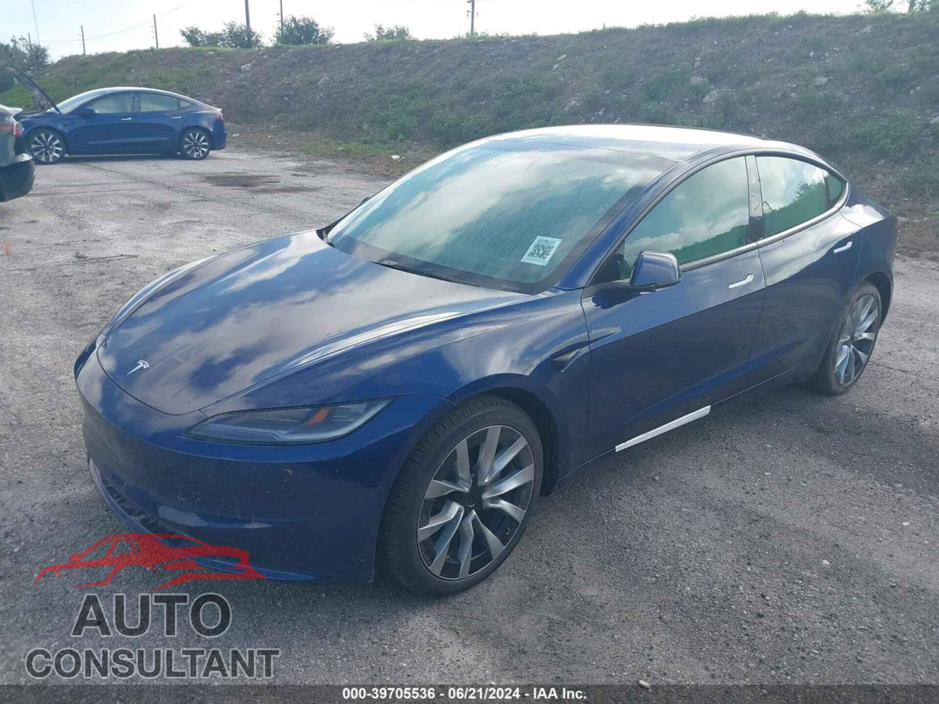 TESLA MODEL 3 2024 - 5YJ3E1EA9RF768015
