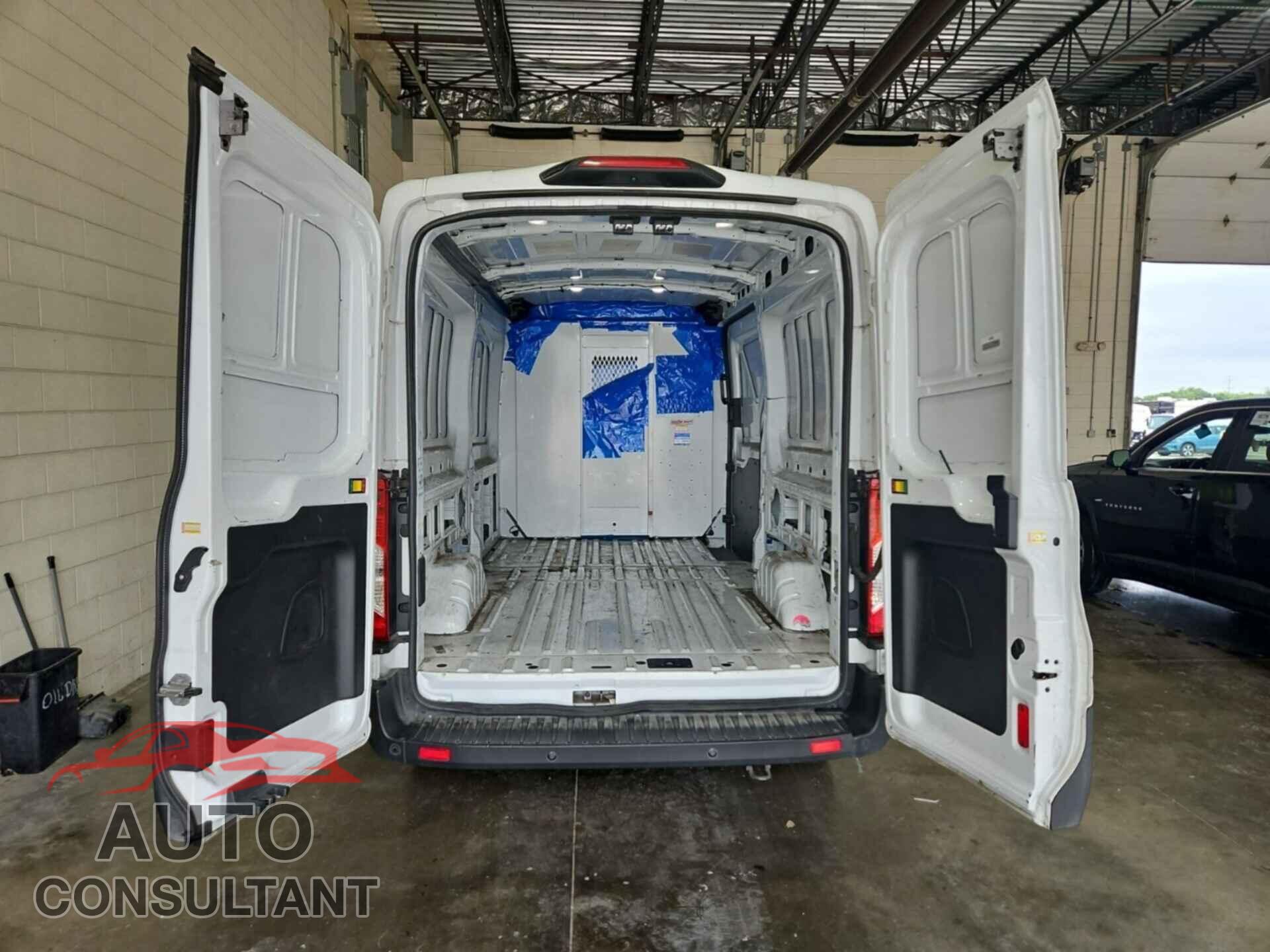FORD TRANSIT 2019 - 1FTYR2CM1KKA28898