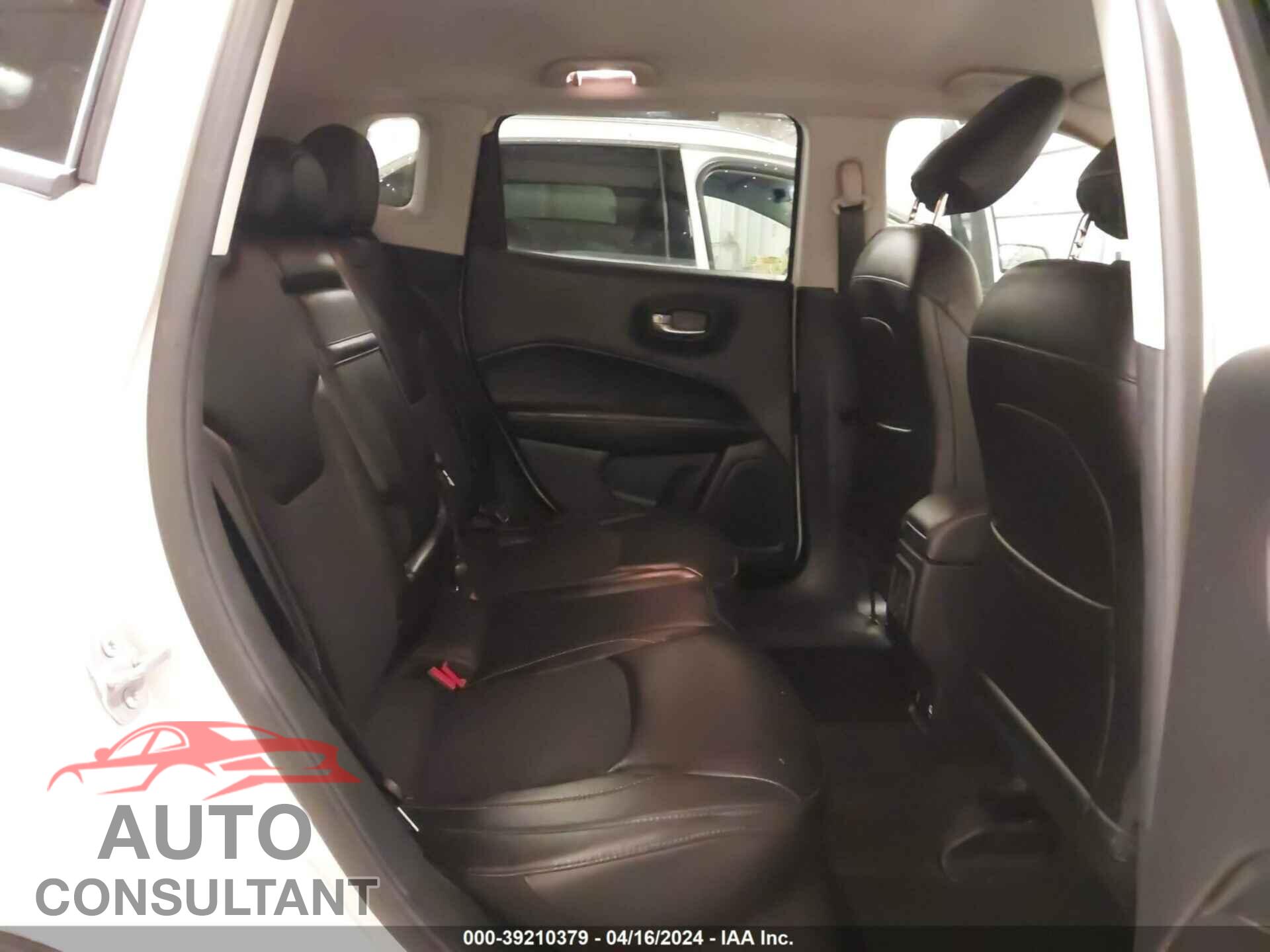 JEEP COMPASS 2018 - 3C4NJCBB3JT300607