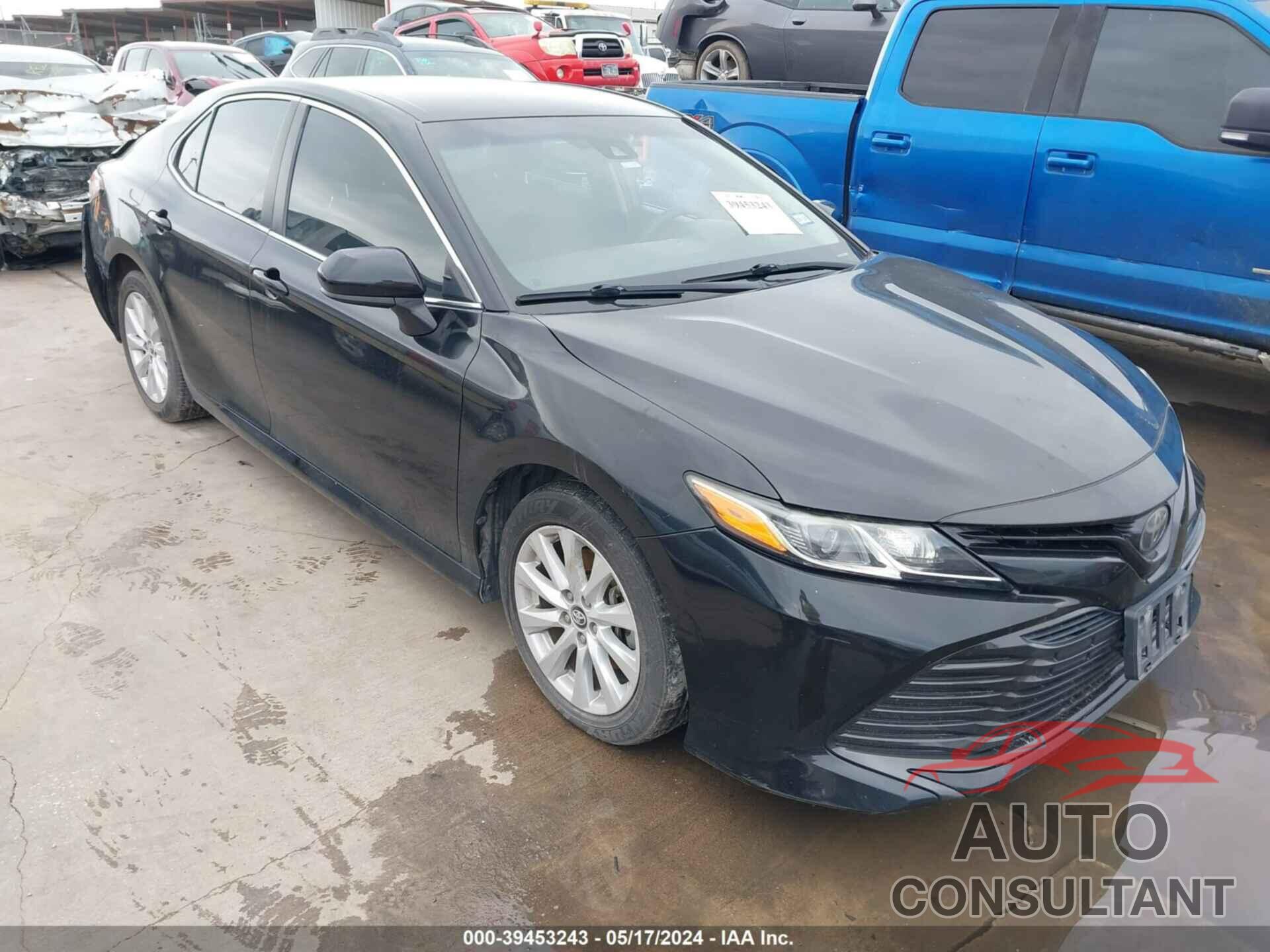 TOYOTA CAMRY 2018 - 4T1B11HK5JU624061