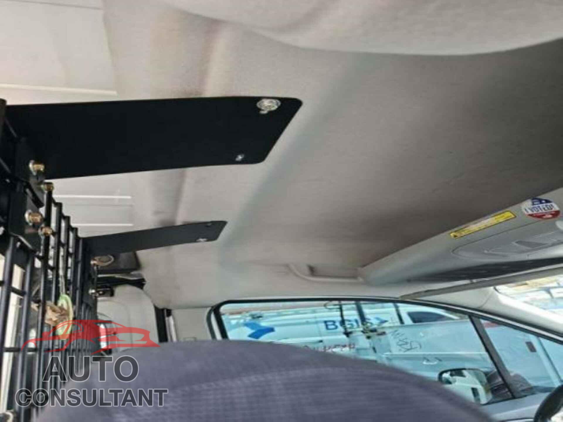 FORD TRANSIT CONNECT 2017 - NM0LS7E75H1328443