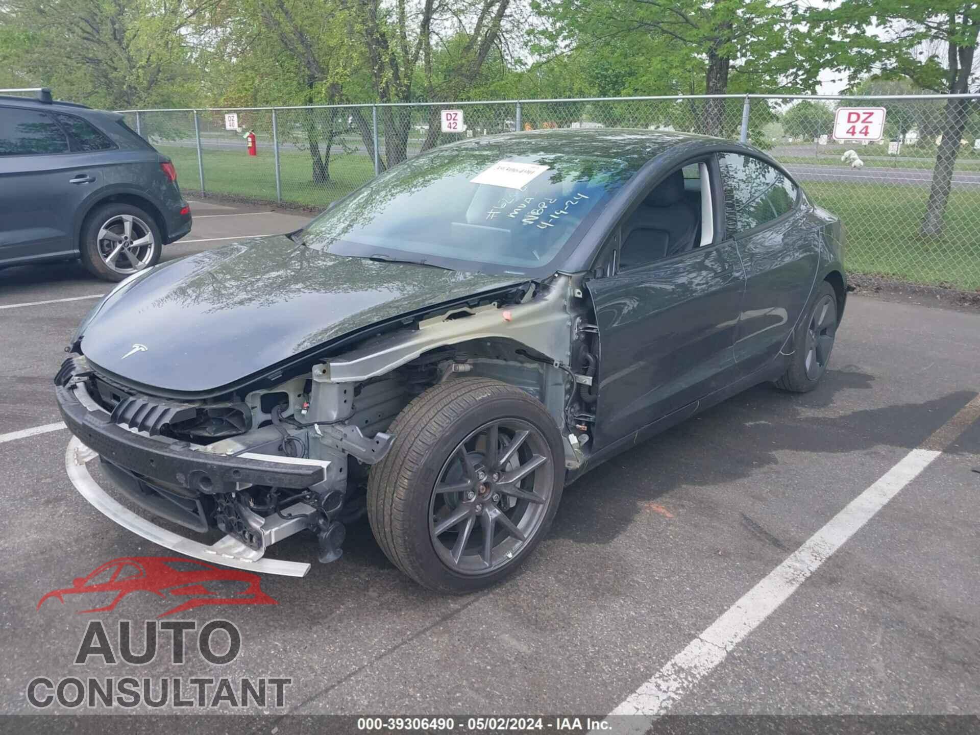 TESLA MODEL 3 2022 - 5YJ3E1EB5NF256366