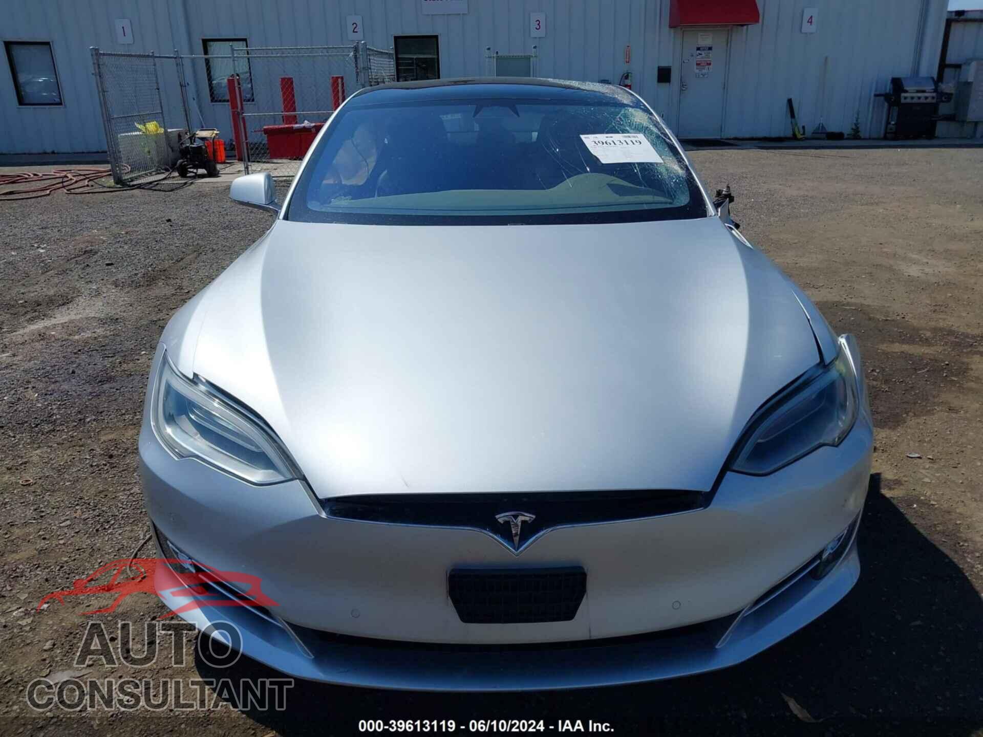 TESLA MODEL S 2018 - 5YJSA1E28JF250515