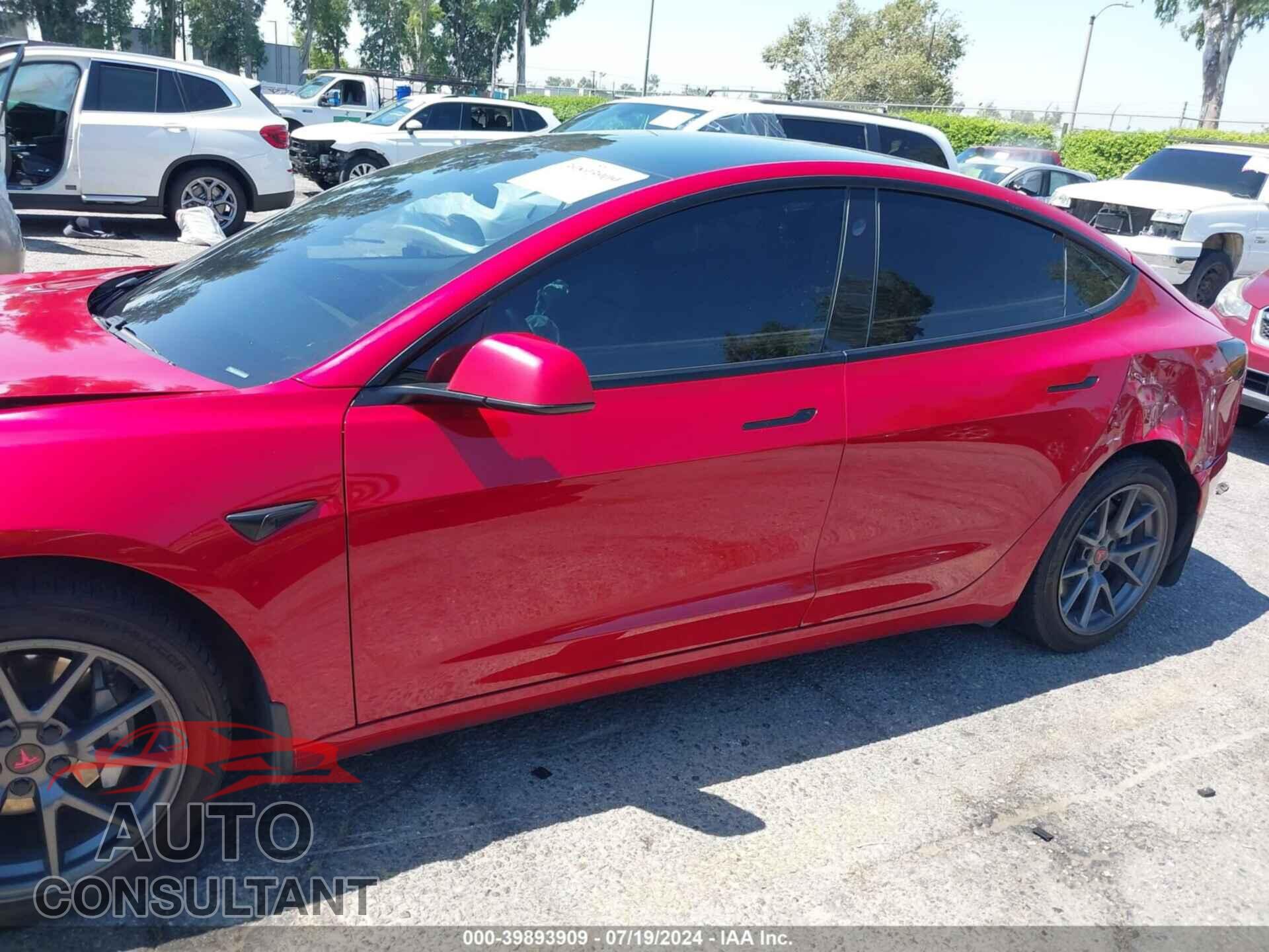 TESLA MODEL 3 2021 - 5YJ3E1EA0MF996395
