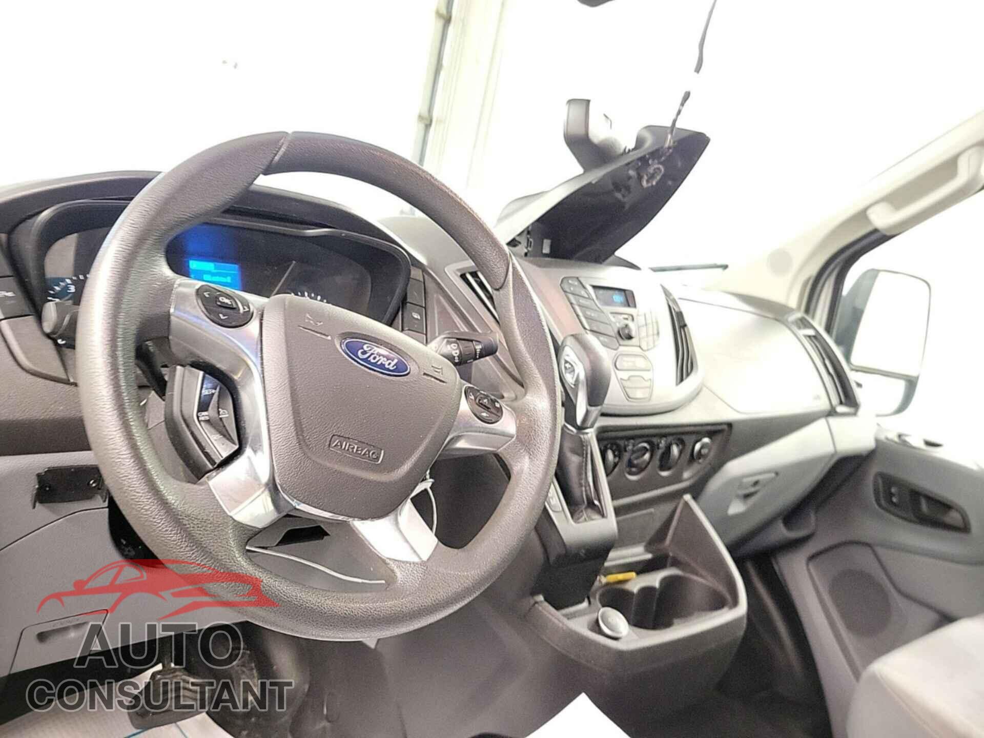 FORD TRANSIT 2019 - 1FTYR2CM1KKA41005