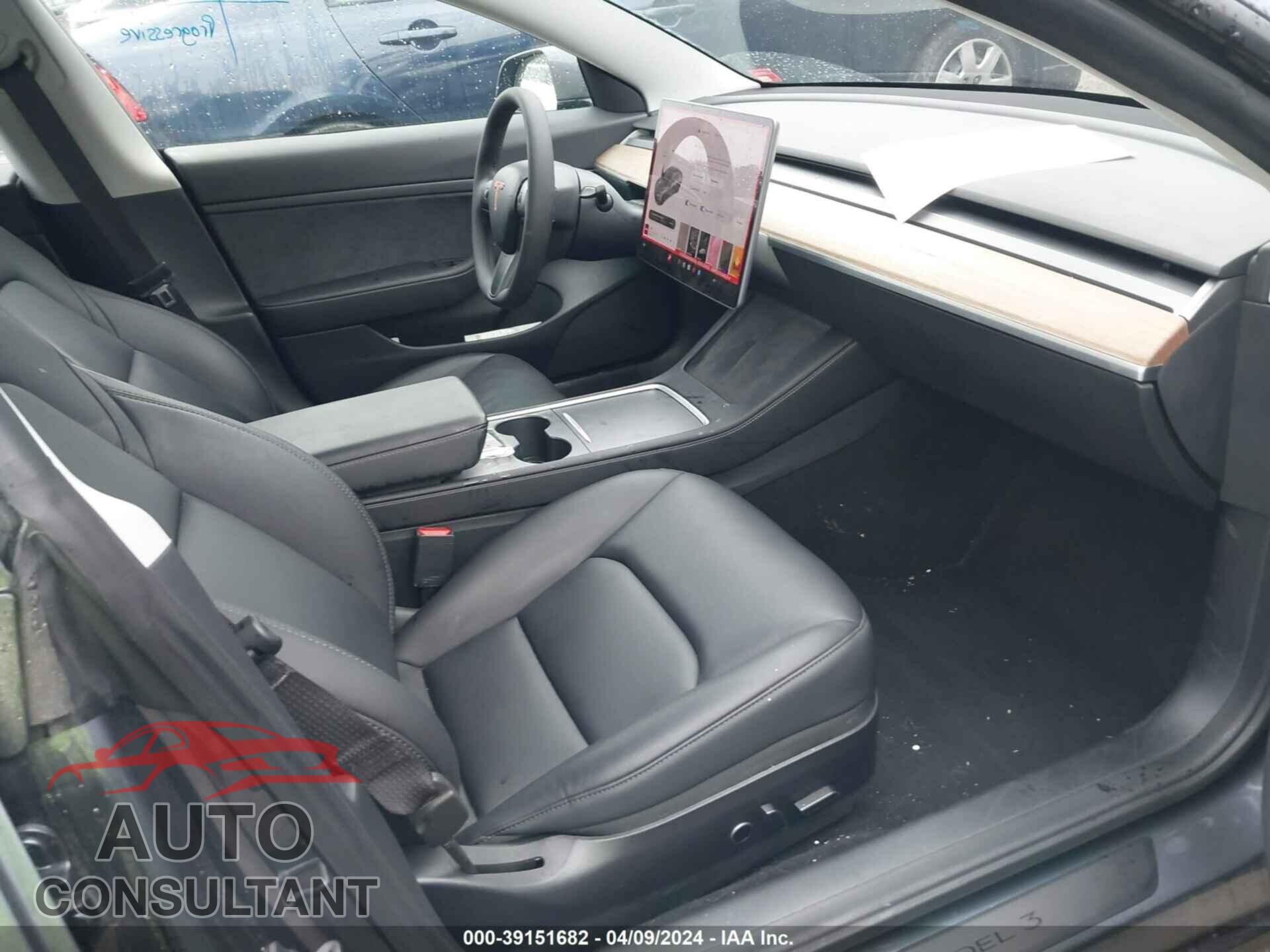 TESLA MODEL 3 2021 - 5YJ3E1EA6MF906120