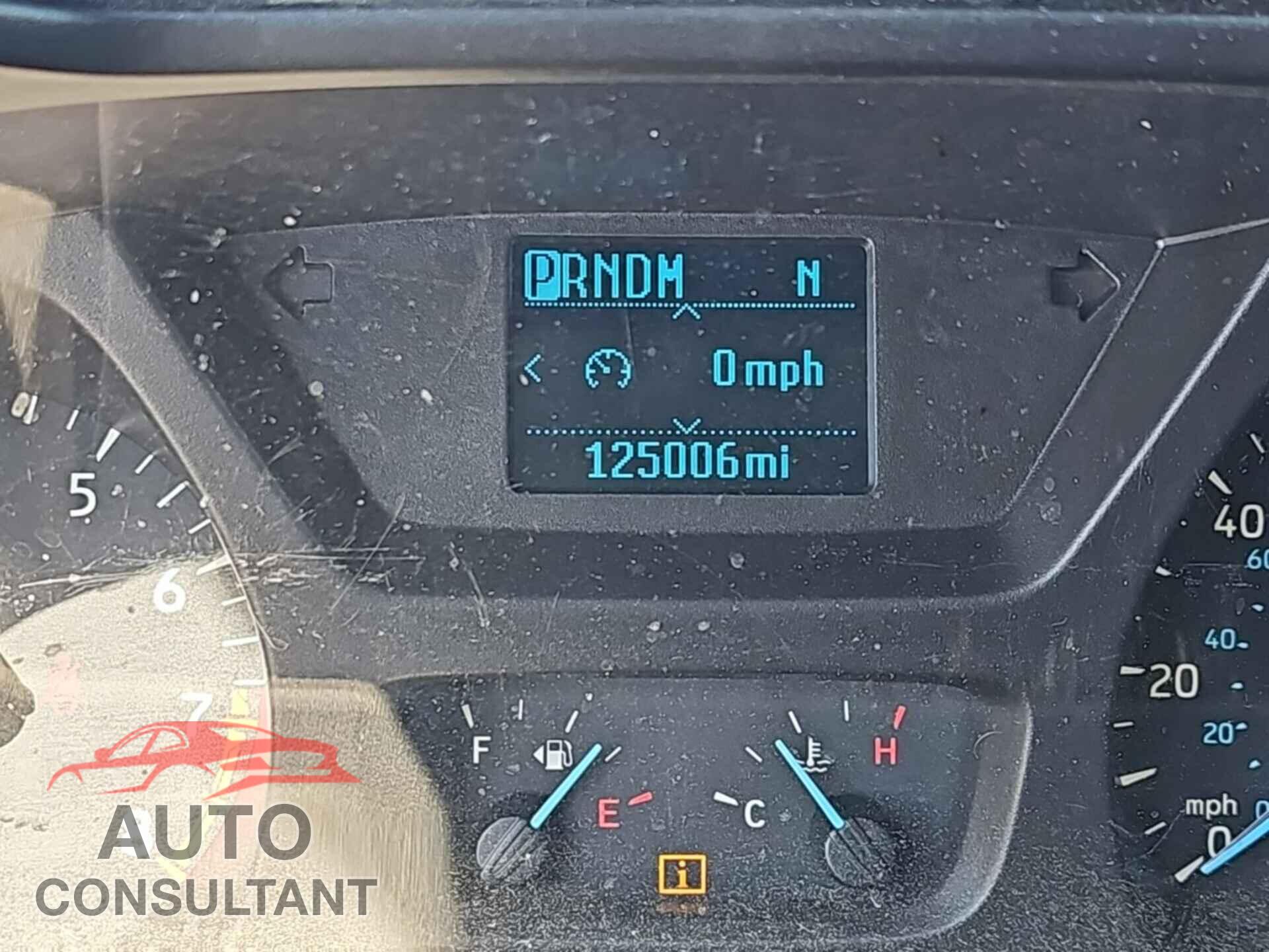 FORD TRANSIT-250 2017 - 1FTYR1YM0HKB49577