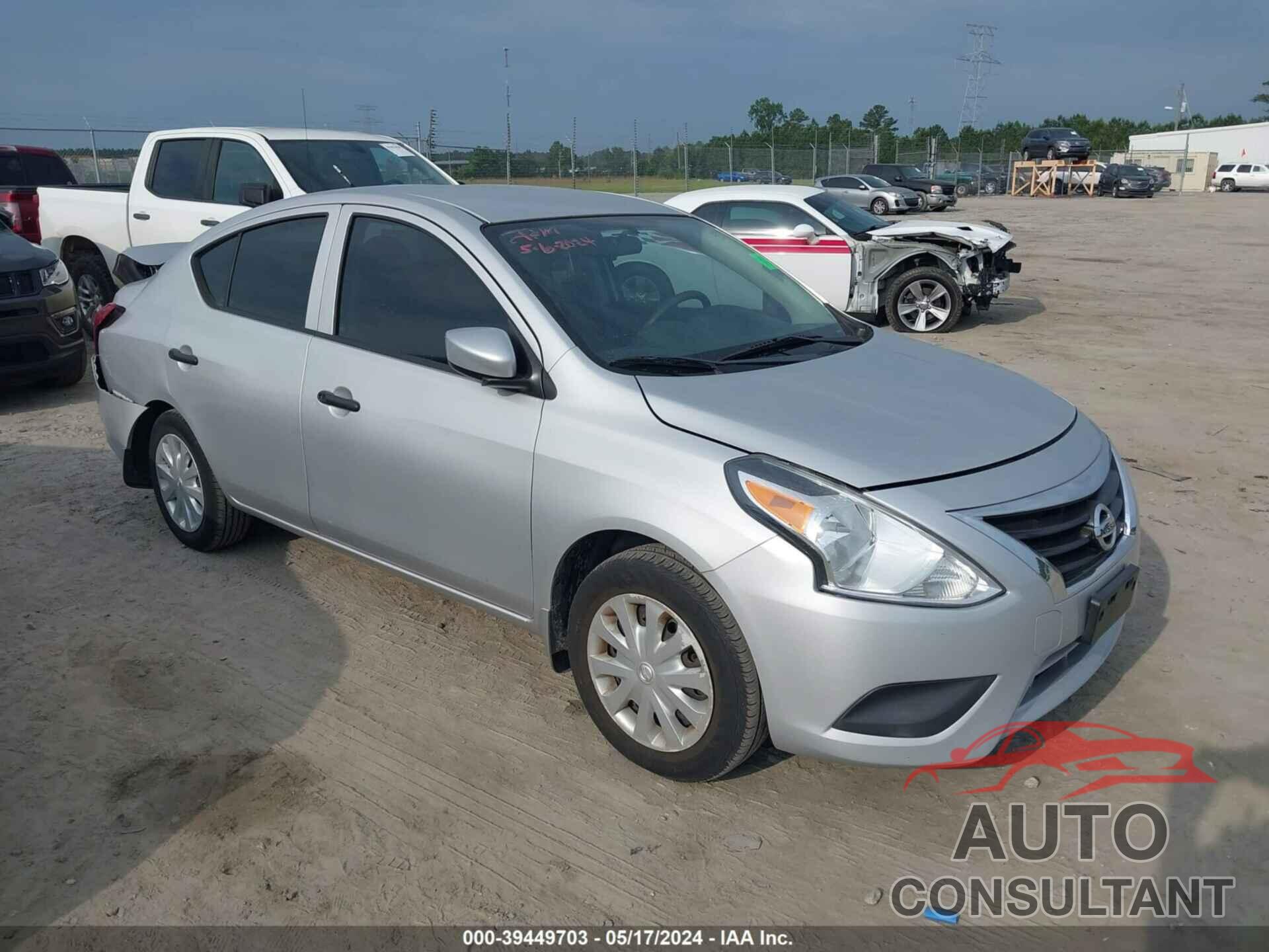 NISSAN VERSA 2017 - 3N1CN7AP0HL812323