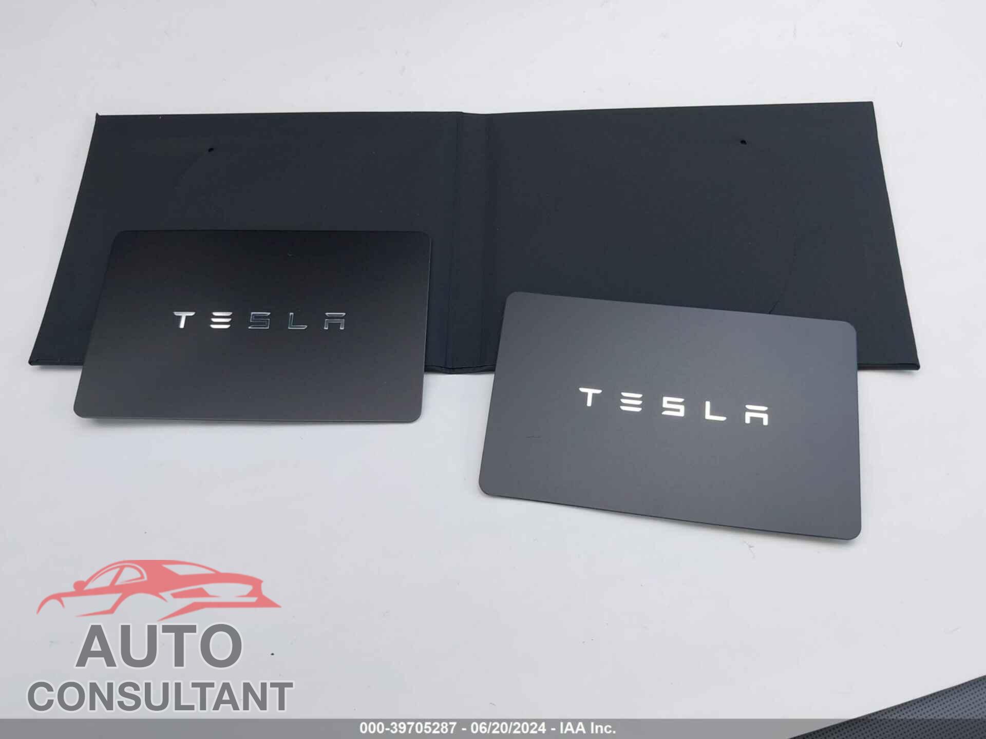 TESLA MODEL 3 2024 - 5YJ3E1EA2RF752500