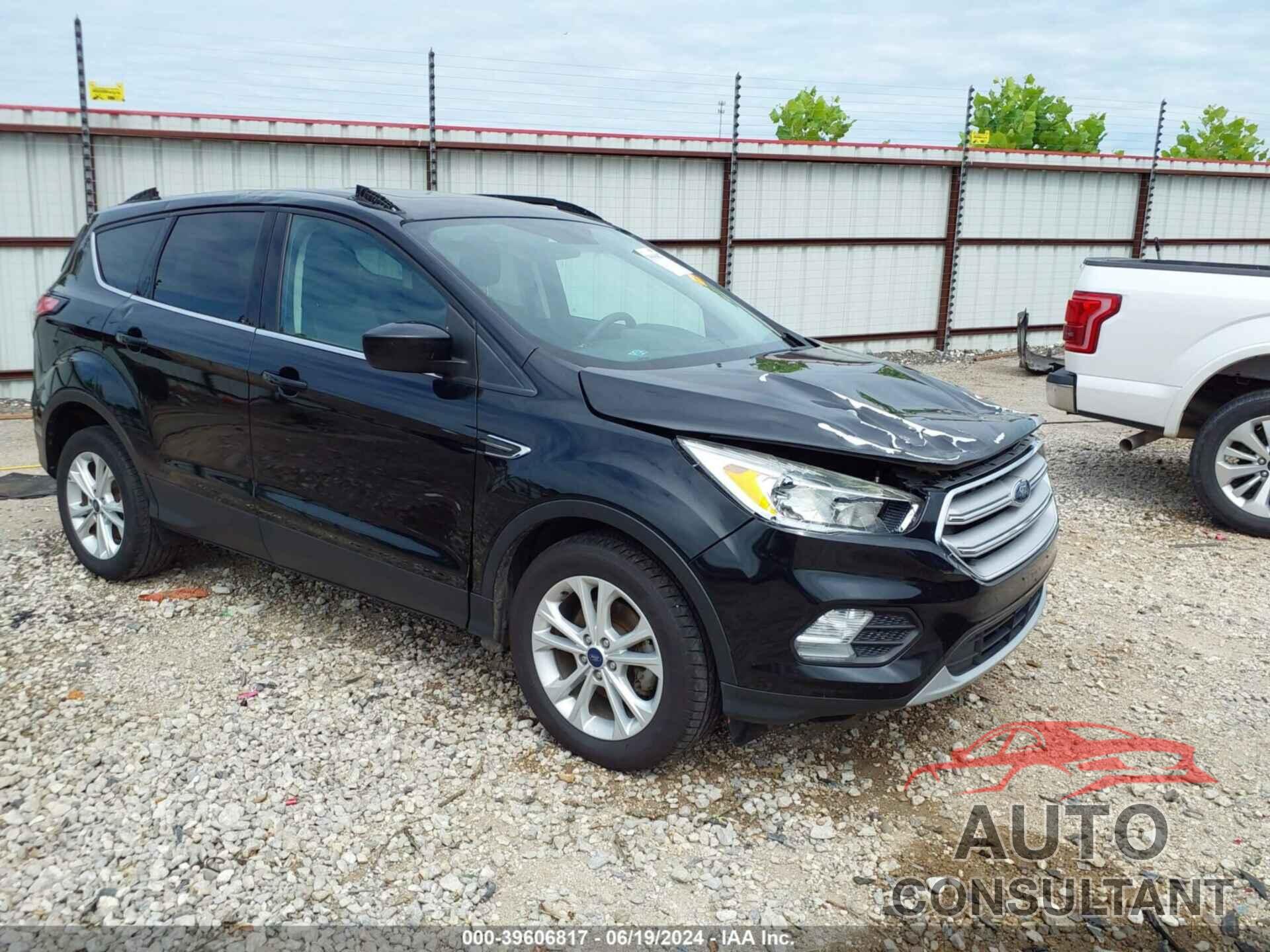 FORD ESCAPE 2018 - 1FMCU0GD7JUB45729