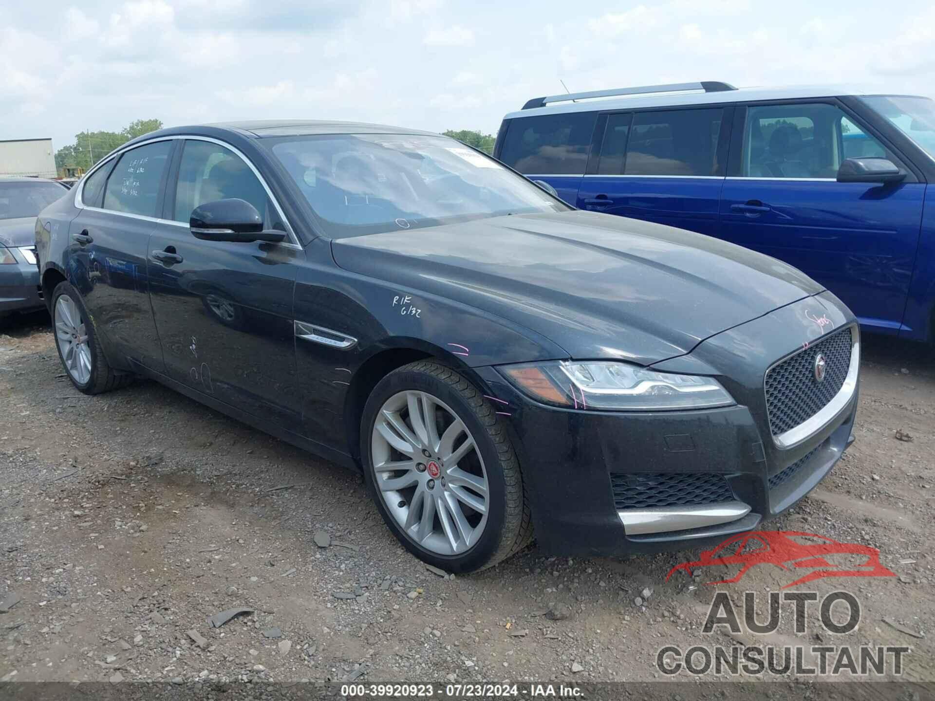 JAGUAR XF 2019 - SAJBK4GX4KCY80622